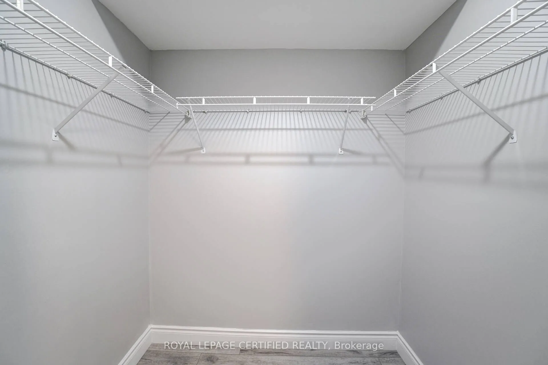 35 Kingsbridge Garden Circle, #506