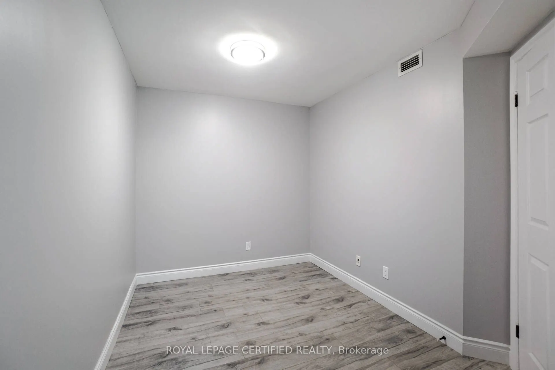 35 Kingsbridge Garden Circle, #506