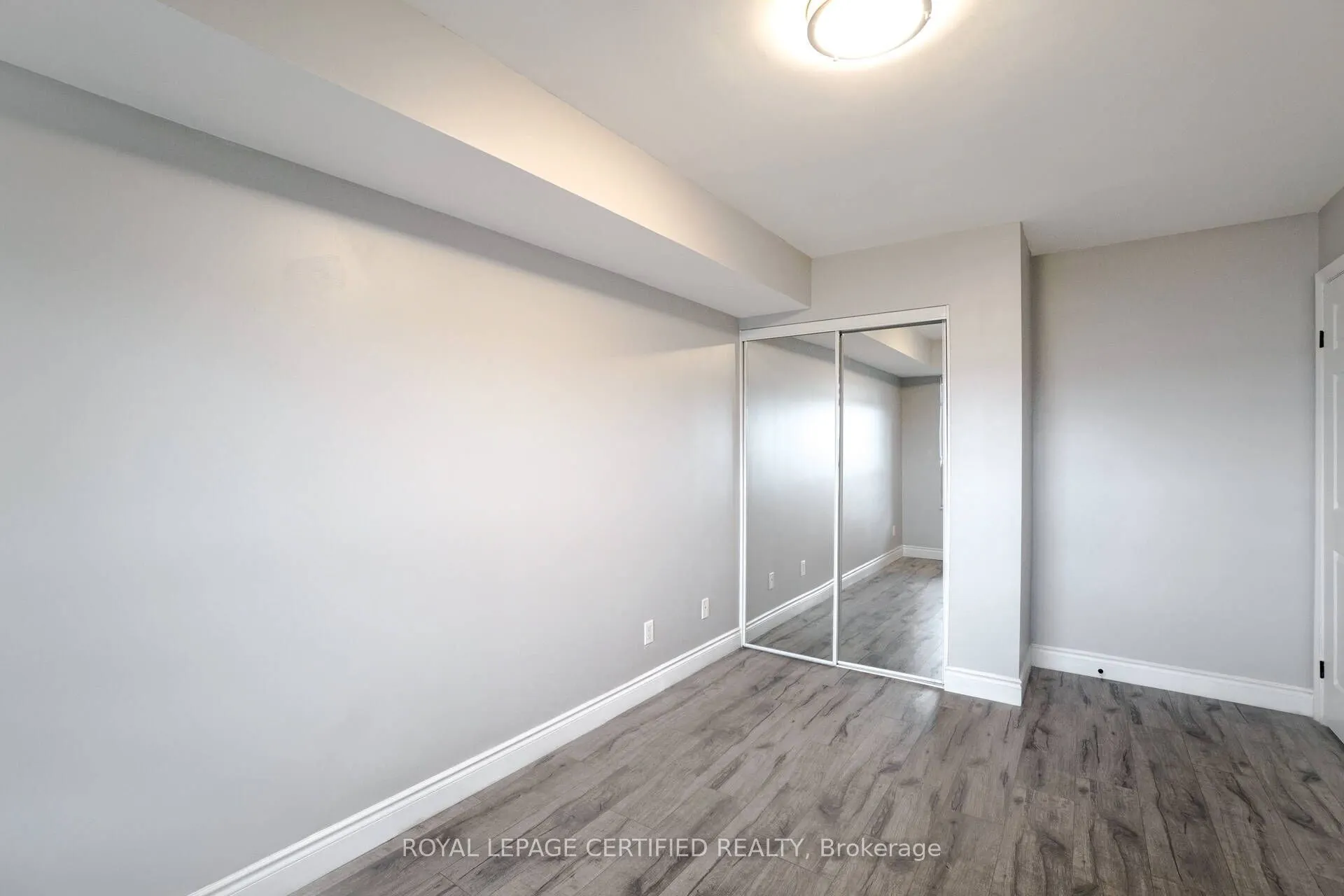 35 Kingsbridge Garden Circle, #506