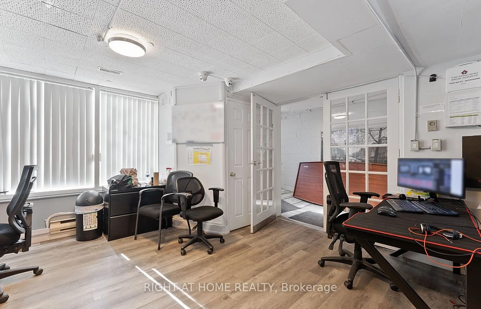 20 Stavebank Road, #100