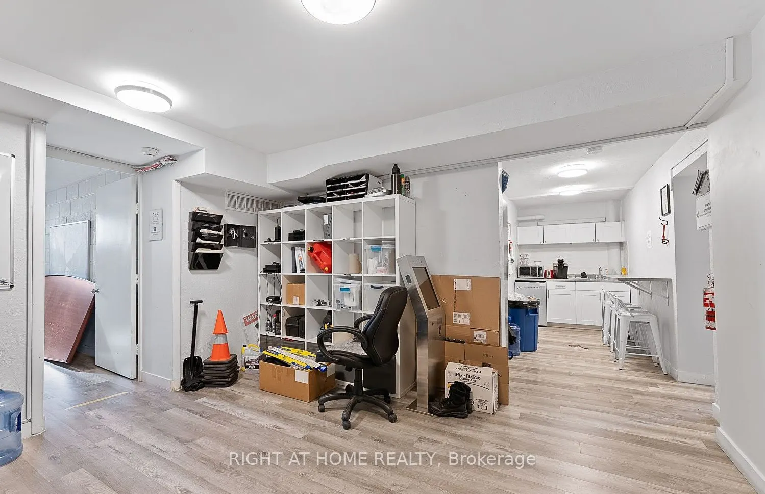 20 Stavebank Road, #100