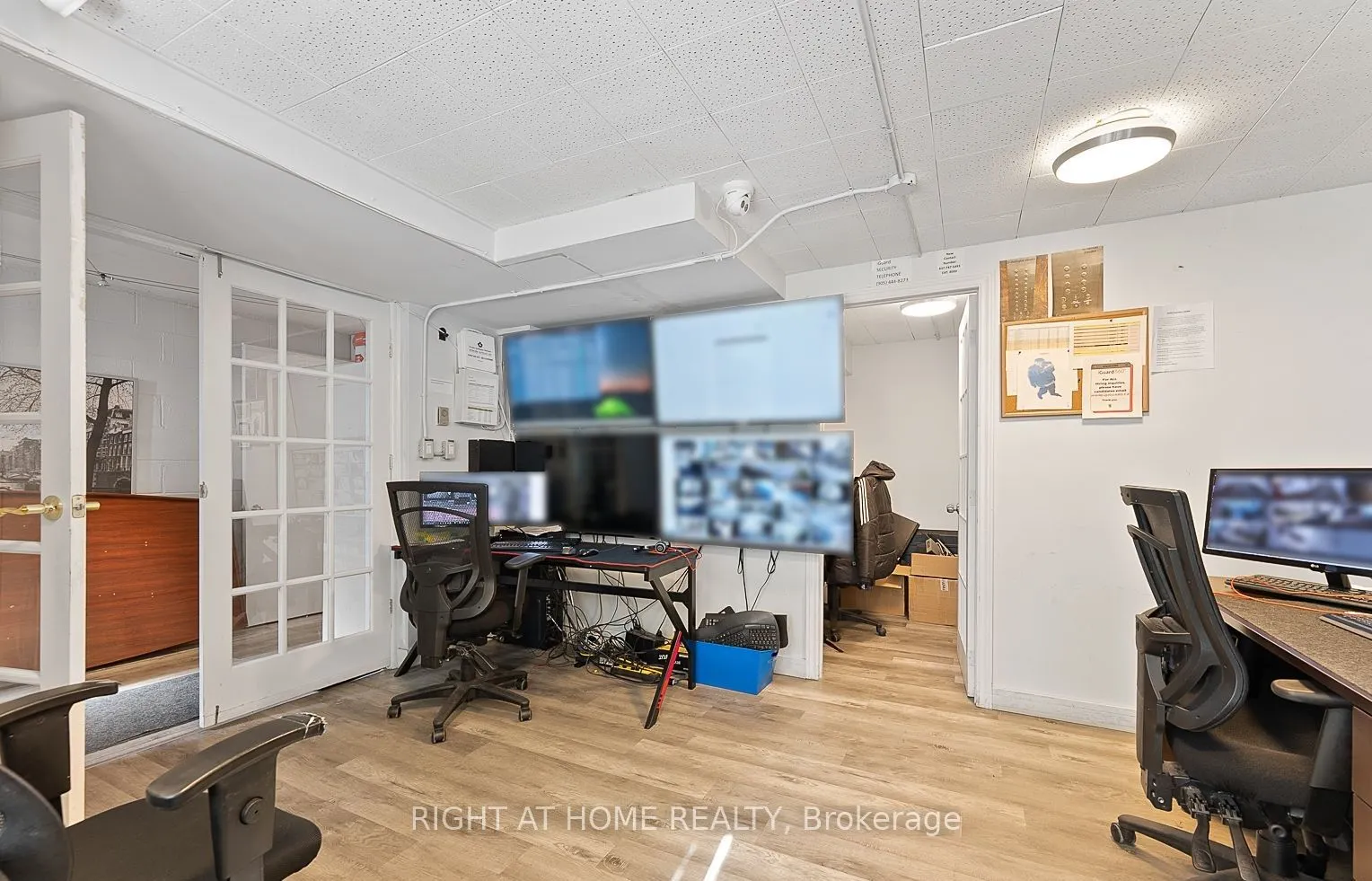 20 Stavebank Road, #100