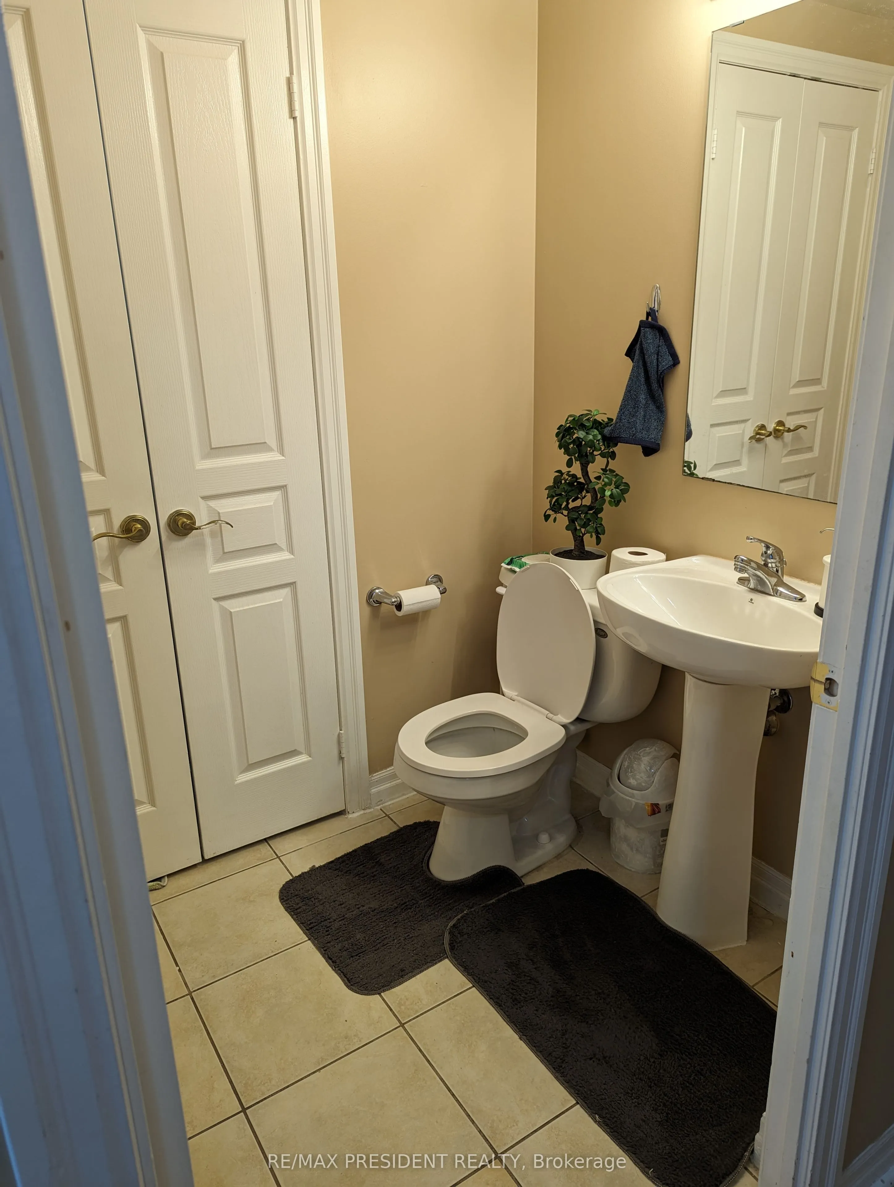 3939 Duke Of York Boulevard, #1105