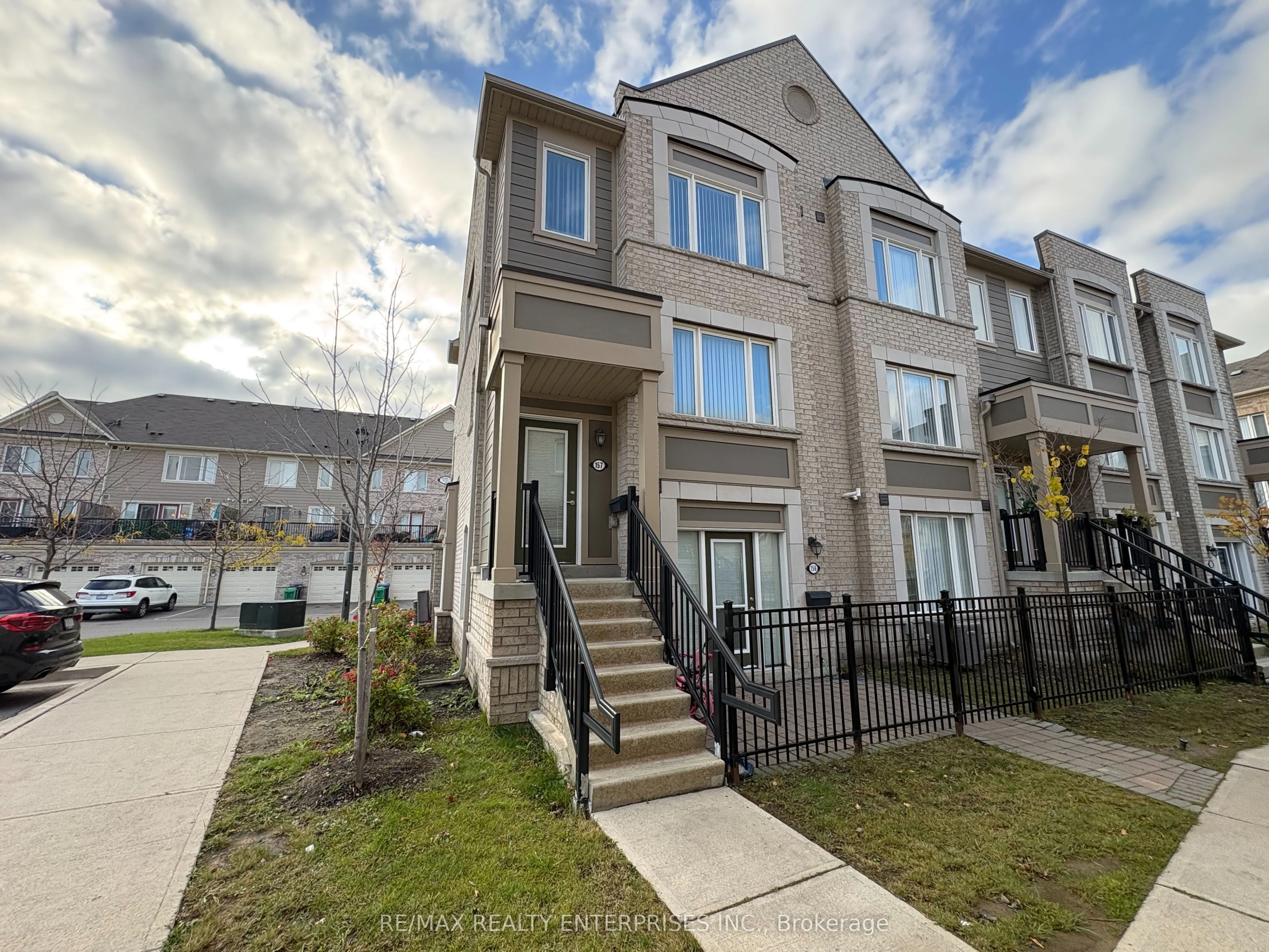 1 Beckenrose Court, #157