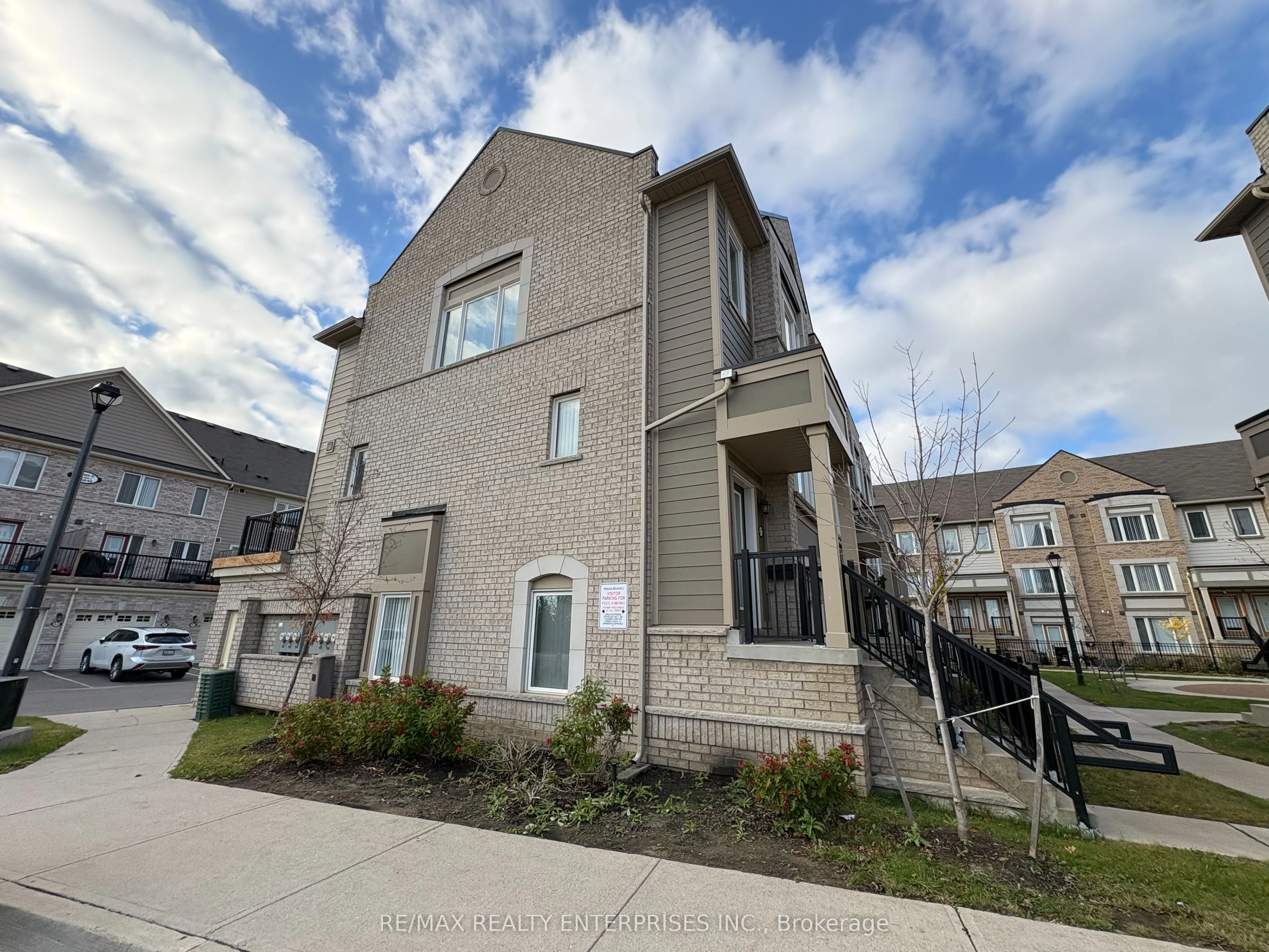 1 Beckenrose Court, #157