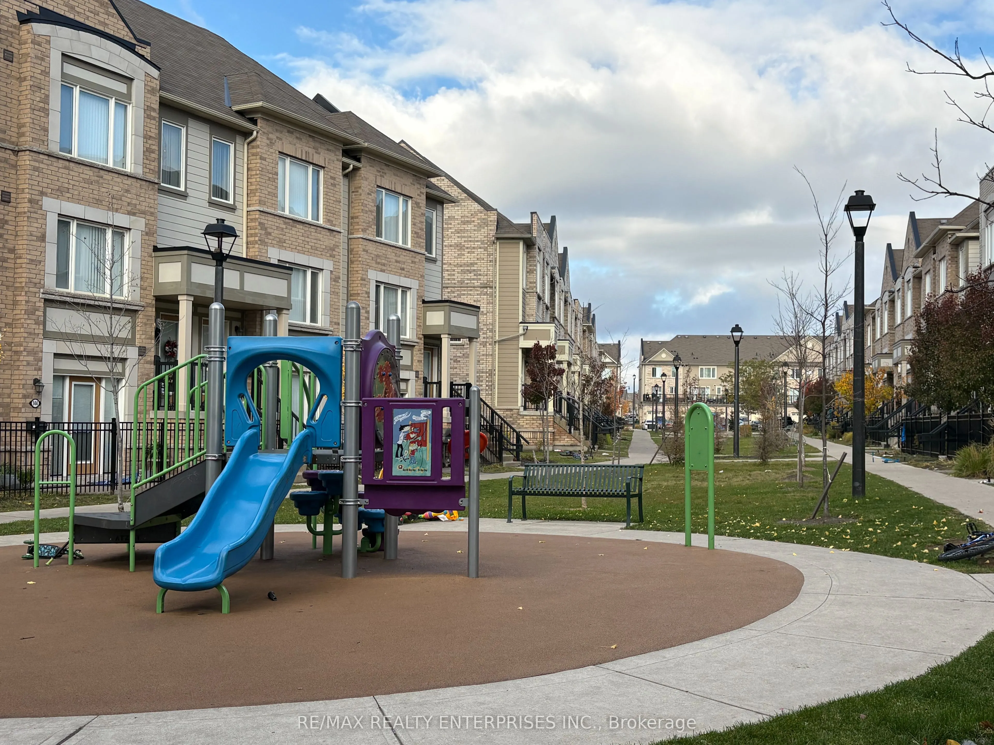 1 Beckenrose Court, #157