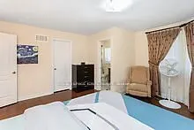 36 Valleyridge Crescent