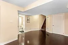 36 Valleyridge Crescent