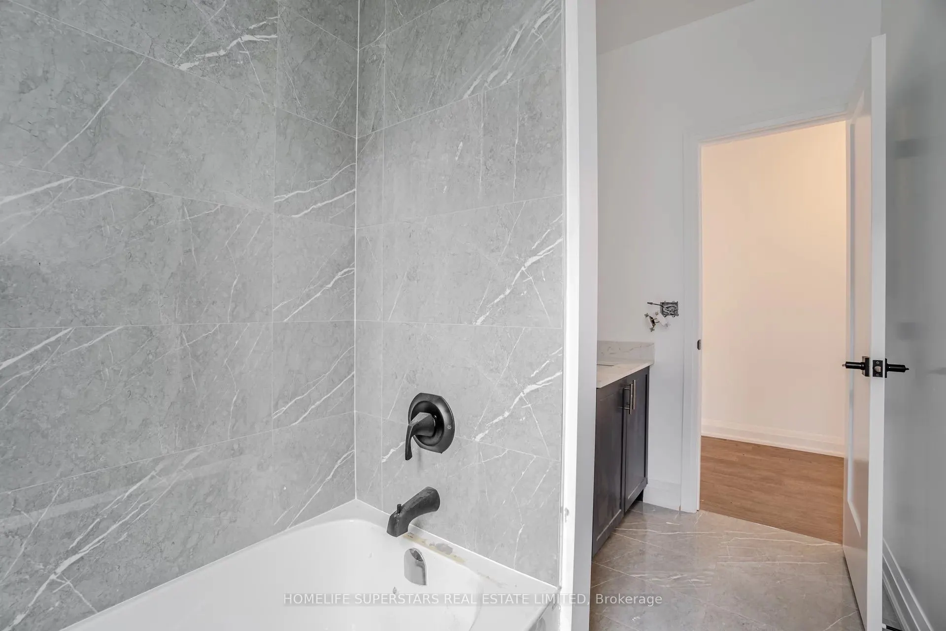 8 Santa Barbra Lane, #0