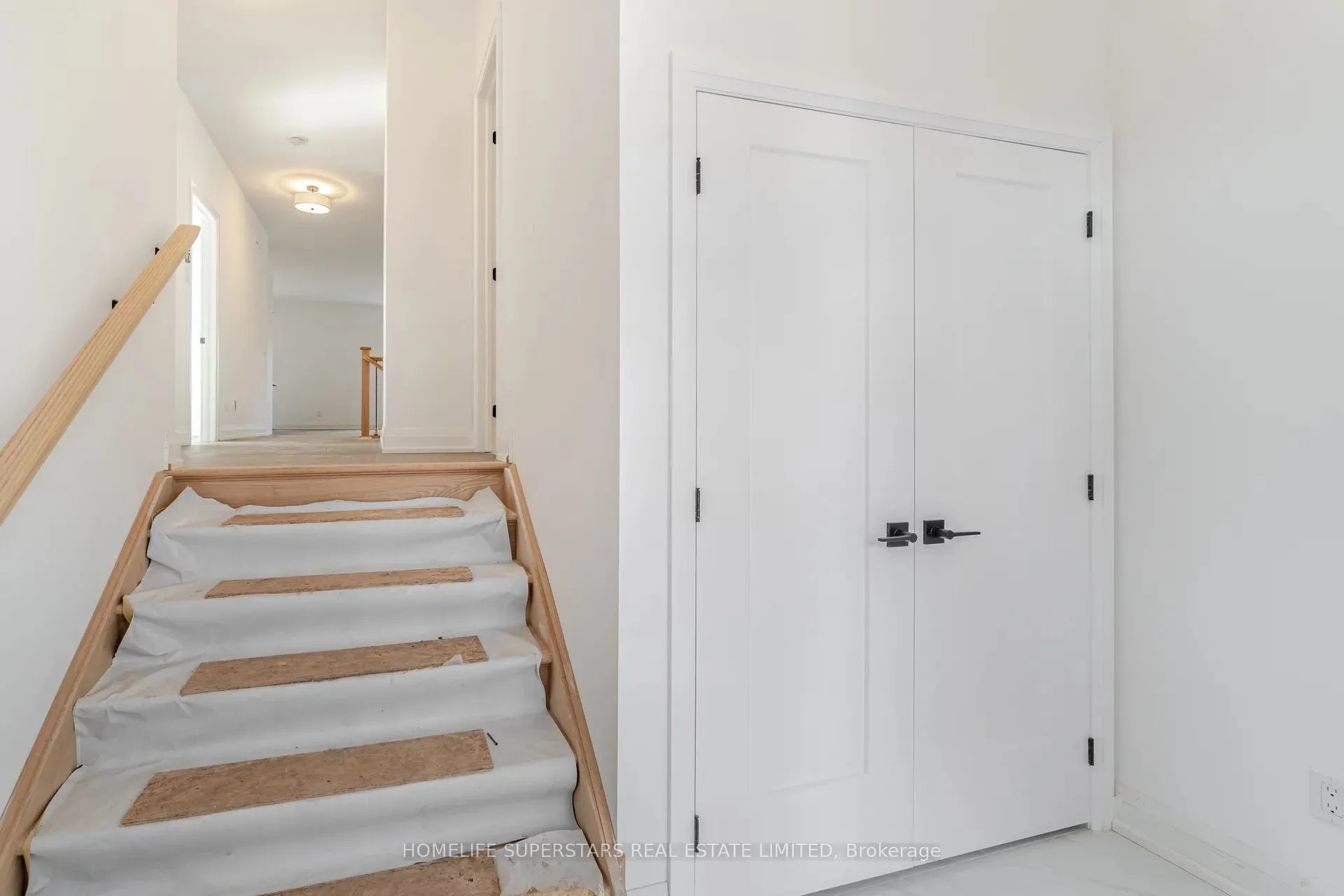 8 Santa Barbra Lane, #0