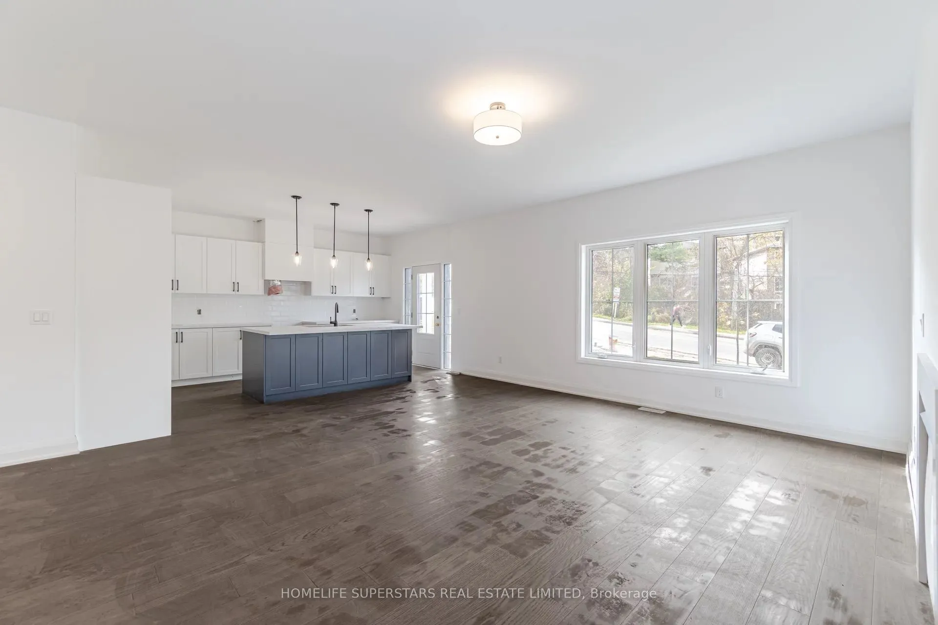 8 Santa Barbra Lane, #0