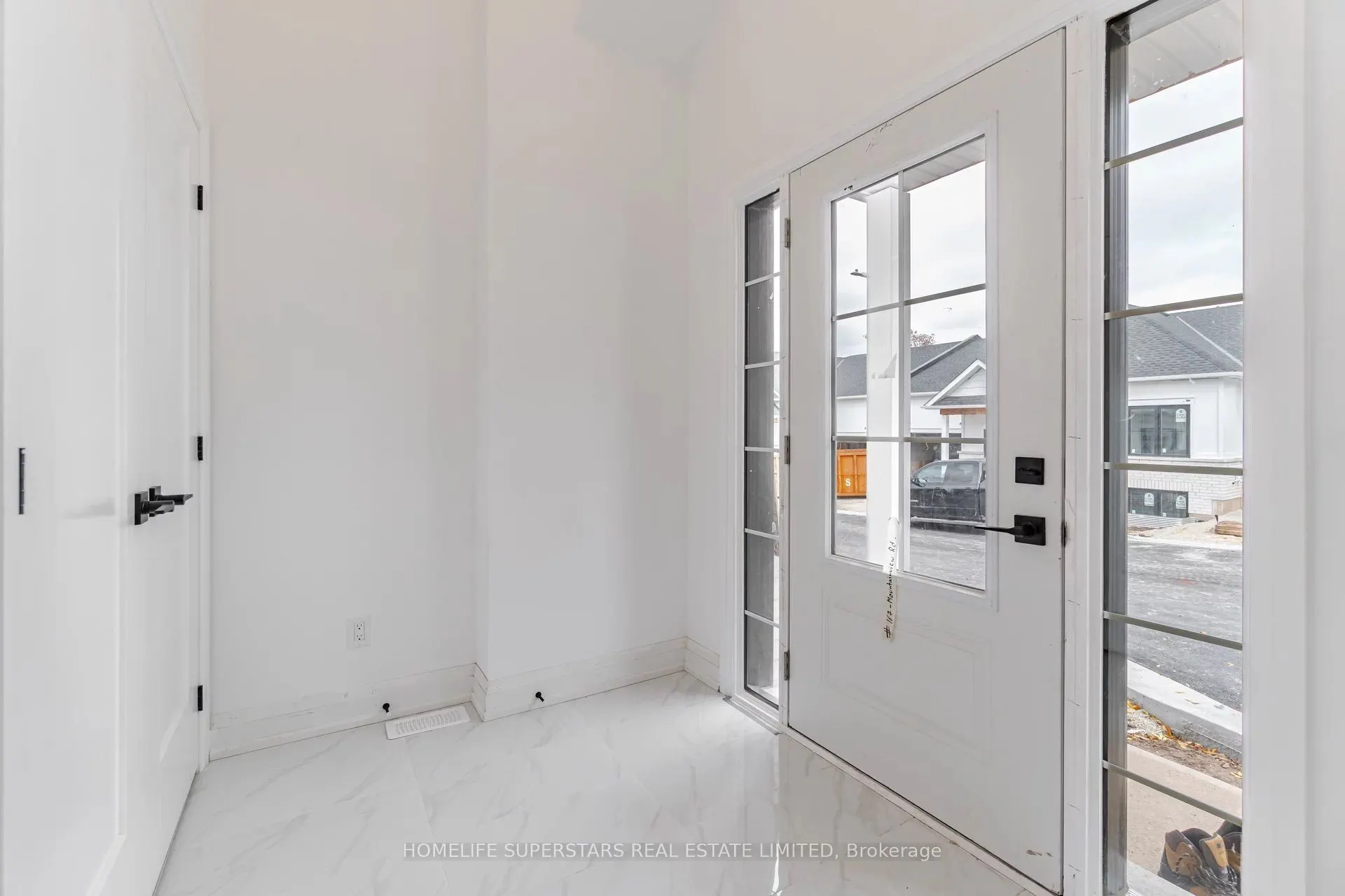 8 Santa Barbra Lane, #0