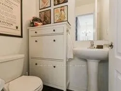 68 Winston Park Boulevard, ## 62