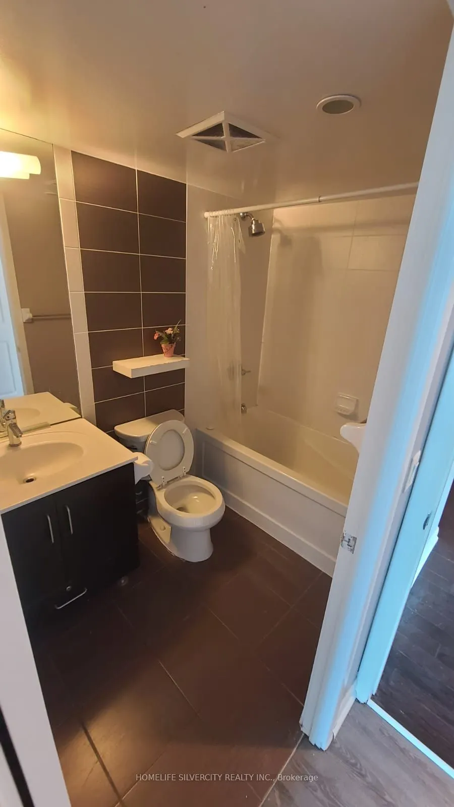 215 Sherway Gardens Road, #704