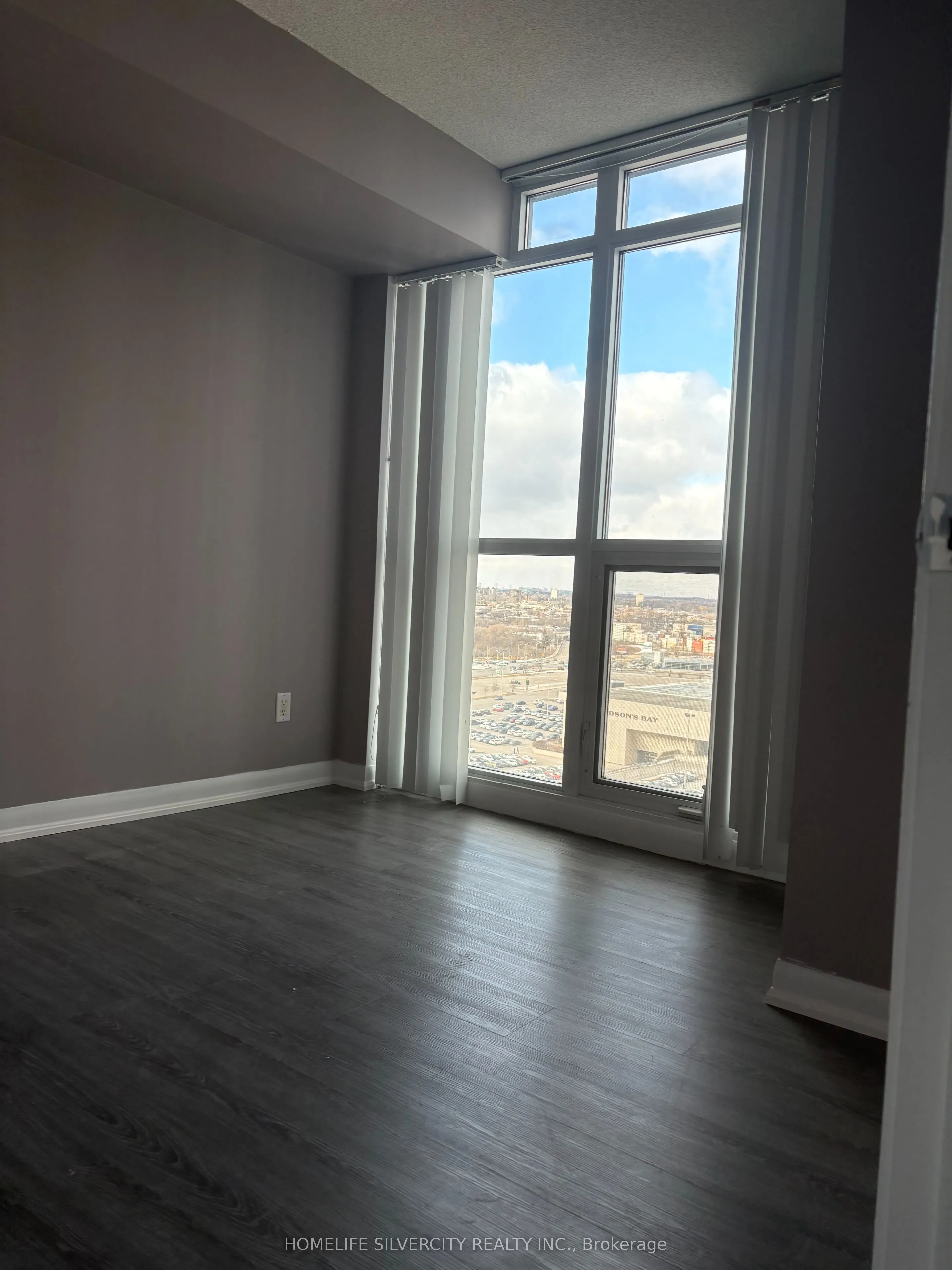 215 Sherway Gardens Road, #704