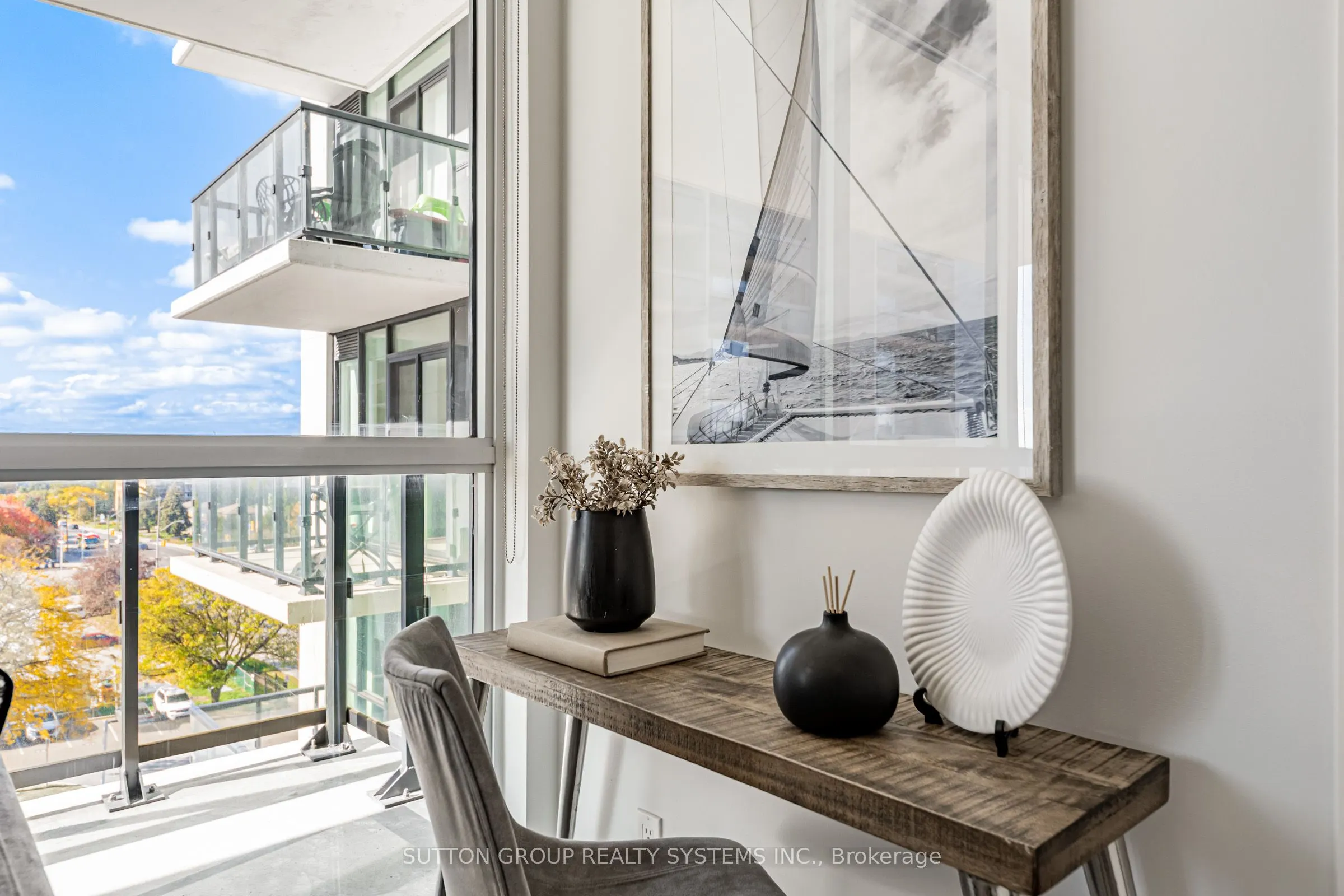 1461 Lawrence Avenue W, #611