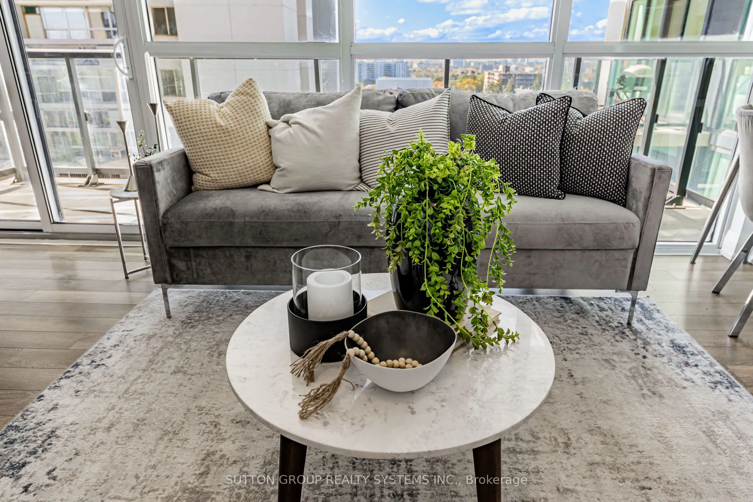 1461 Lawrence Avenue W, #611