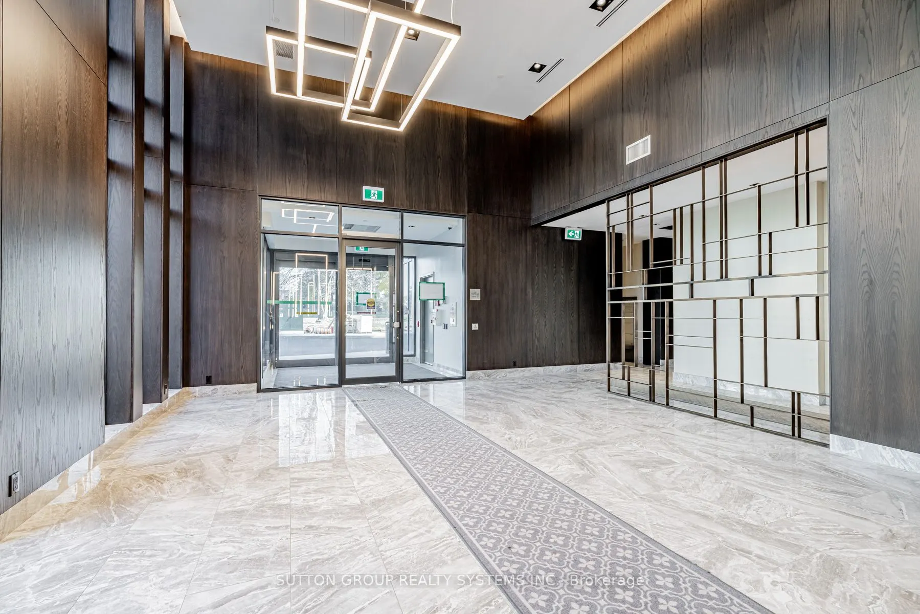 1461 Lawrence Avenue W, #611