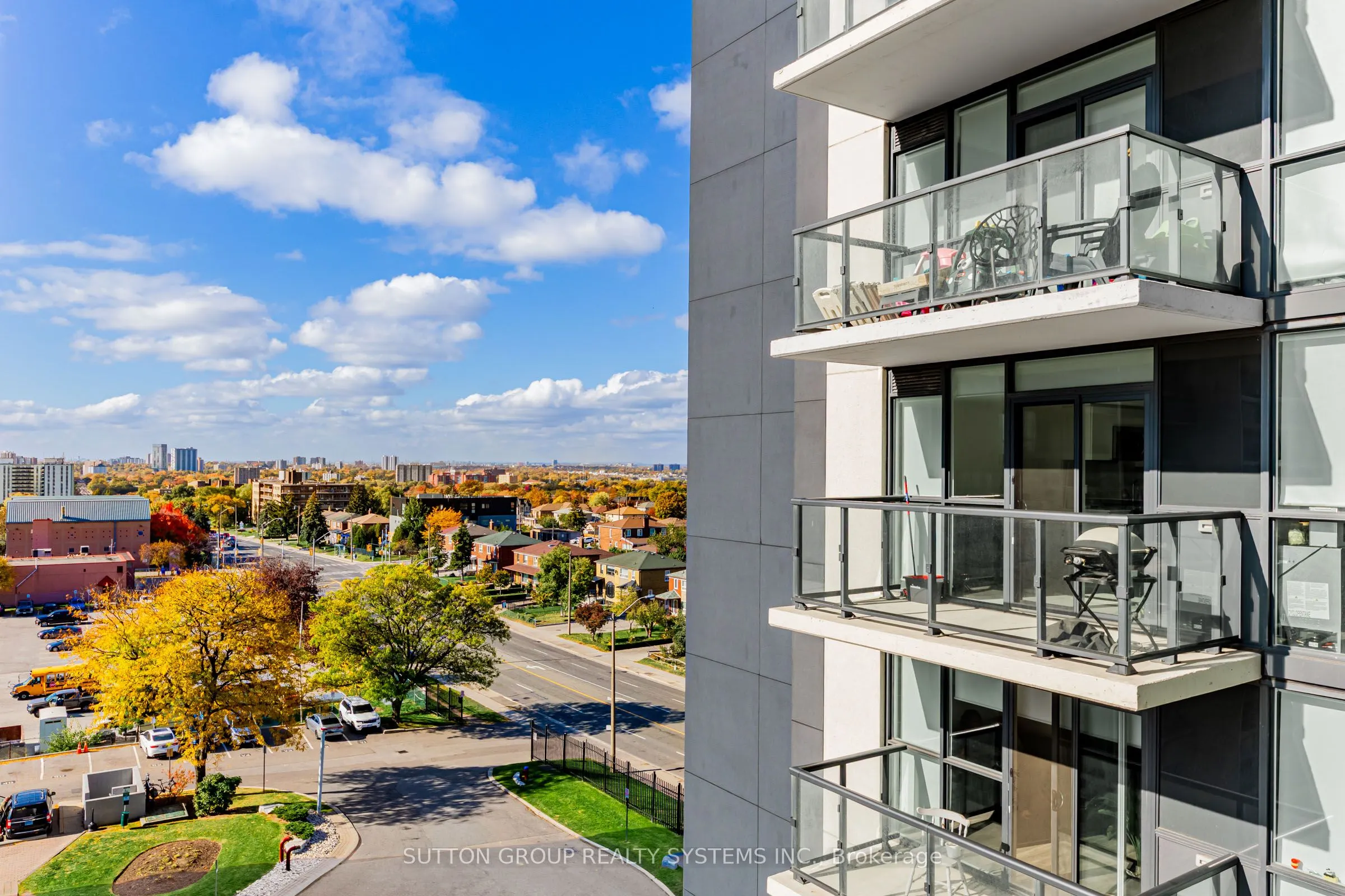 1461 Lawrence Avenue W, #611