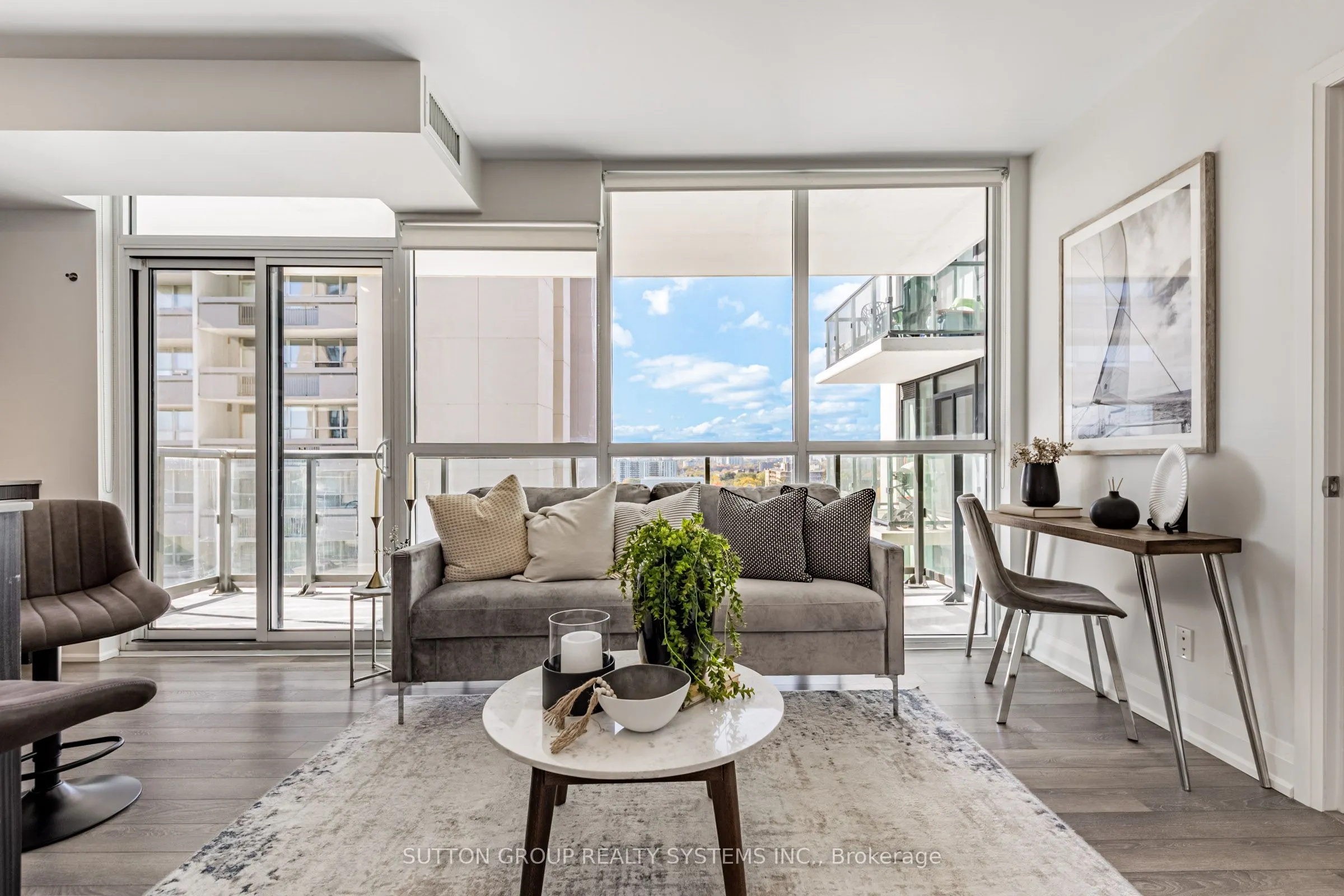 1461 Lawrence Avenue W, #611