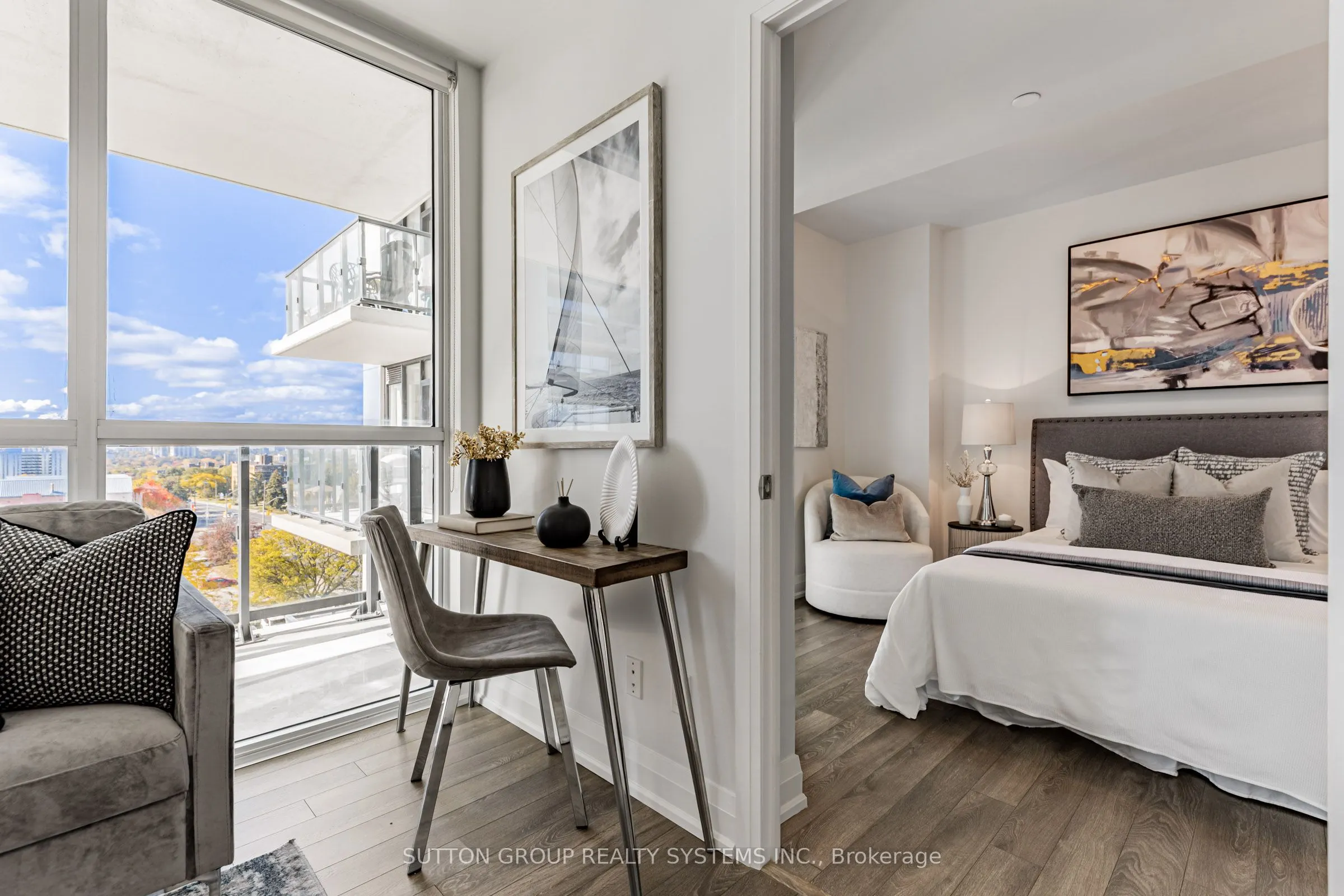 1461 Lawrence Avenue W, #611