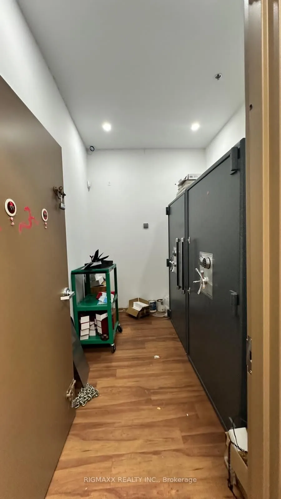 280 DERRY Road W, #A102