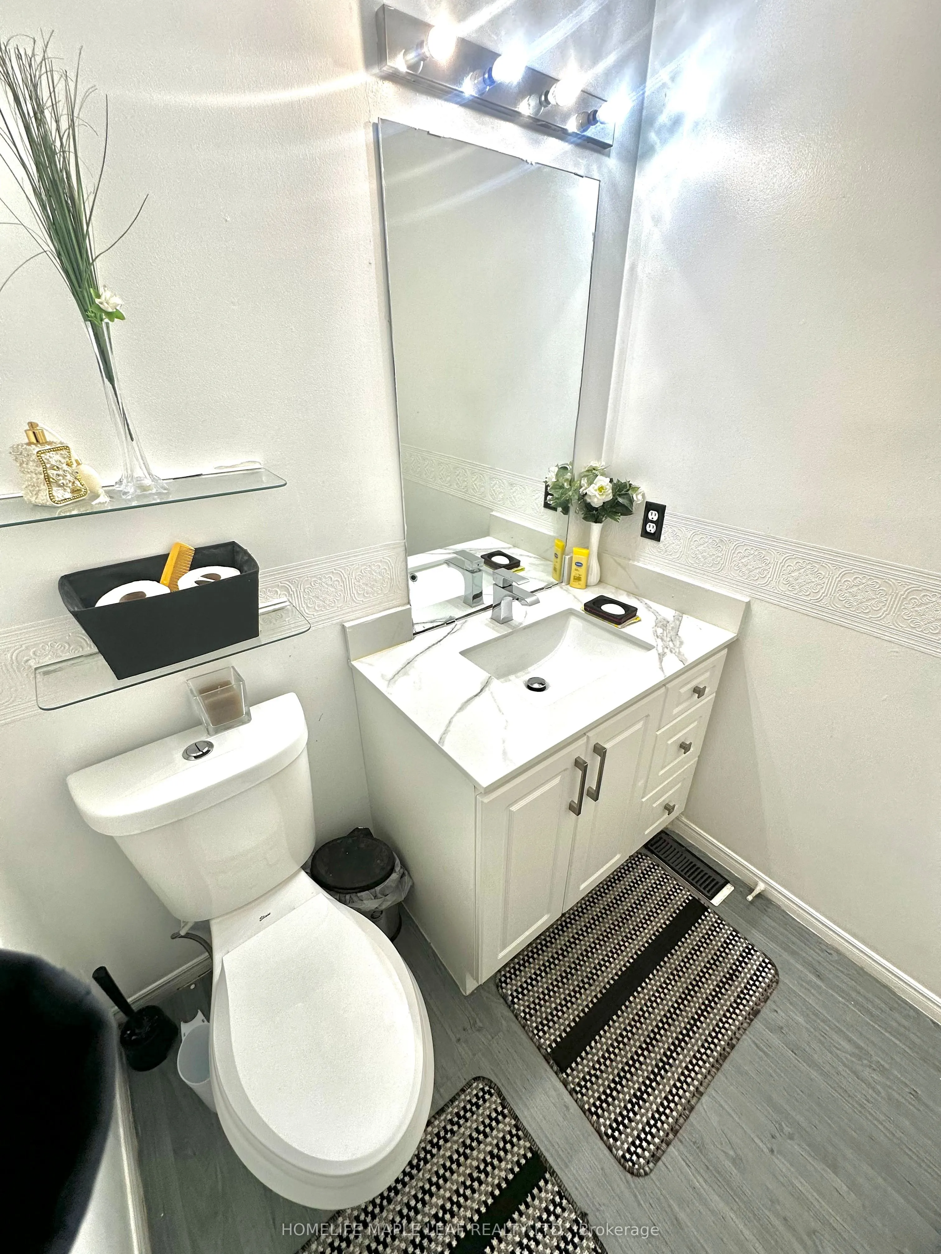 41 Woodstream Avenue E