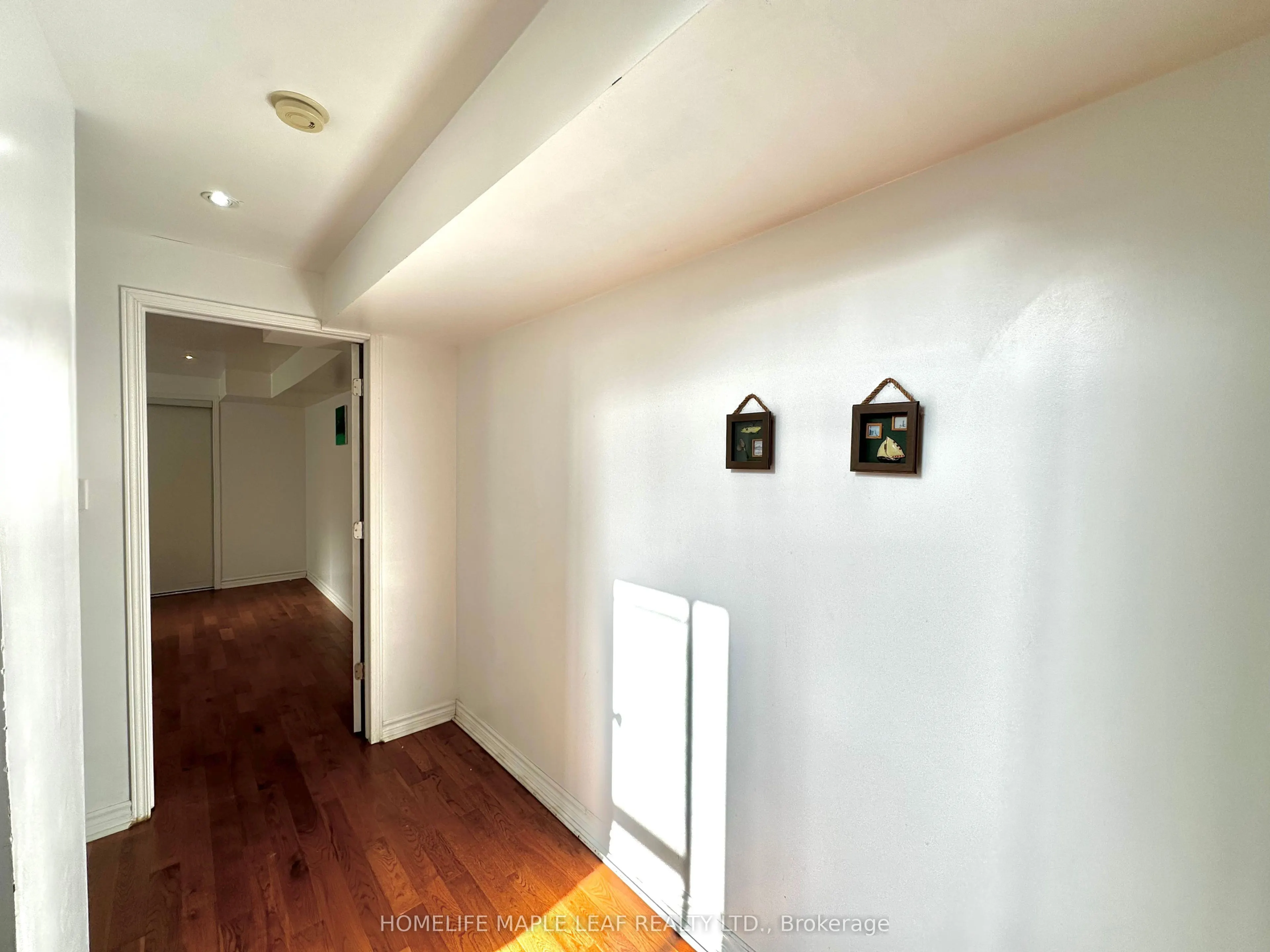 41 Woodstream Avenue E