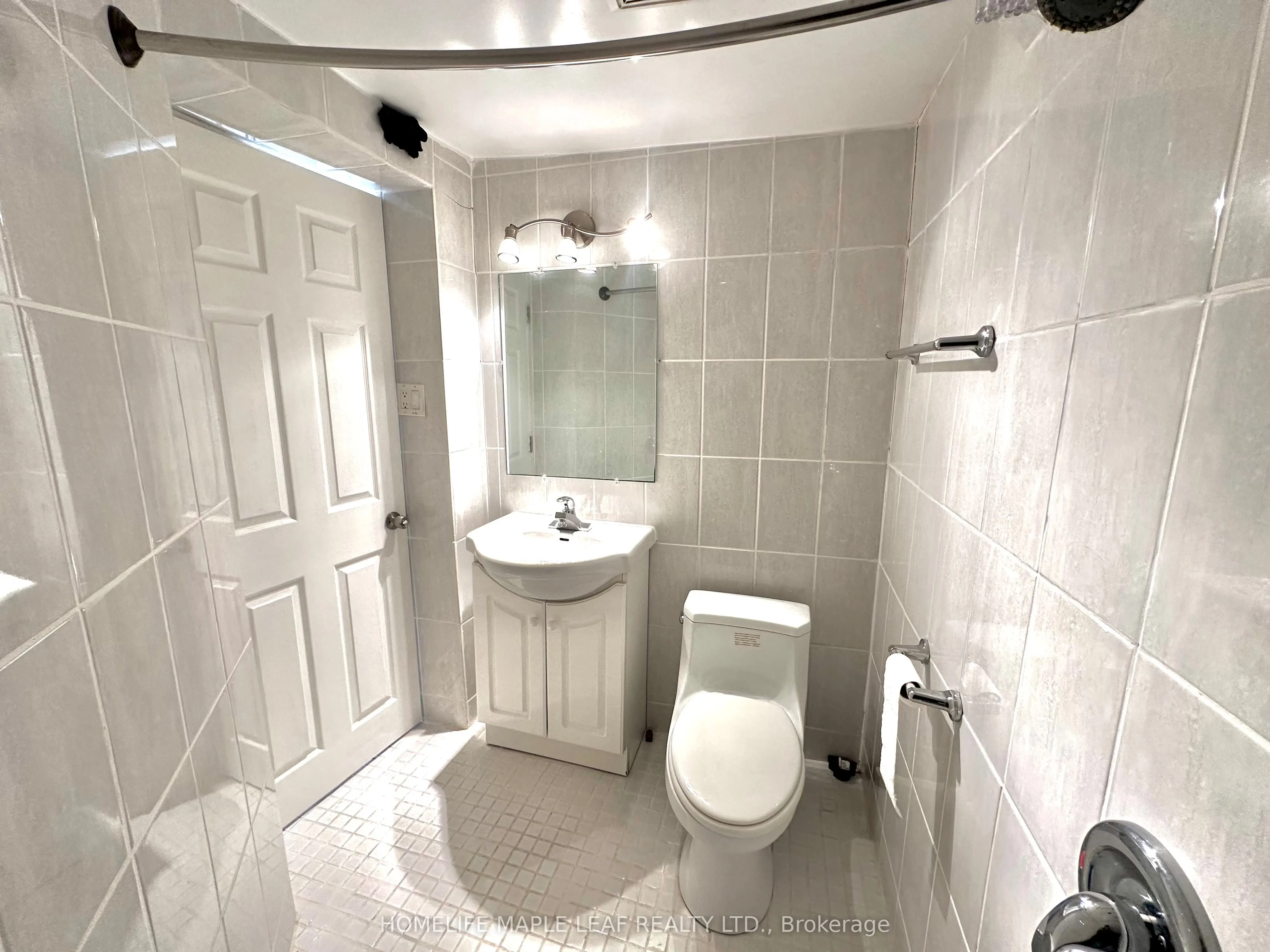 41 Woodstream Avenue E