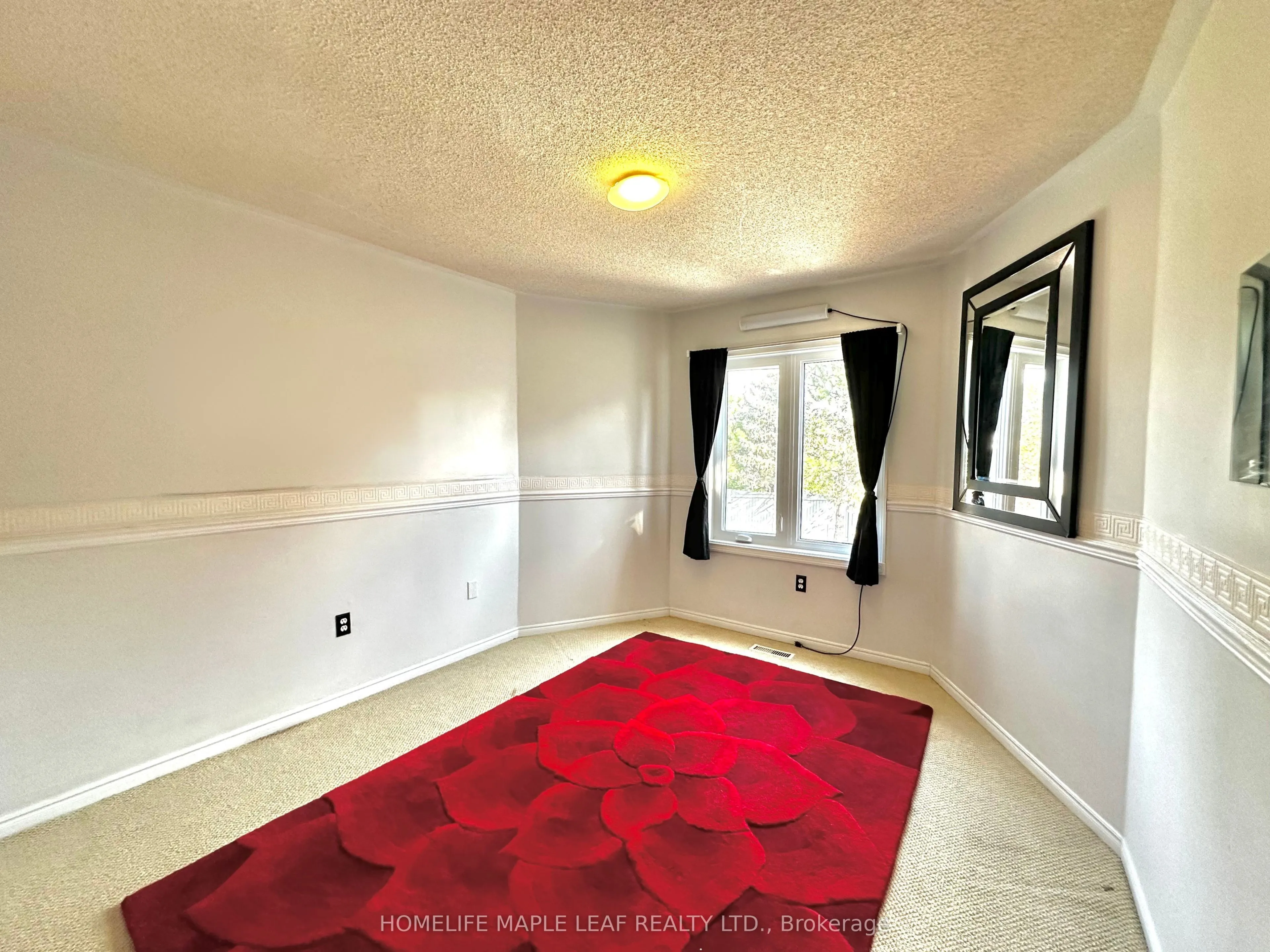 41 Woodstream Avenue E