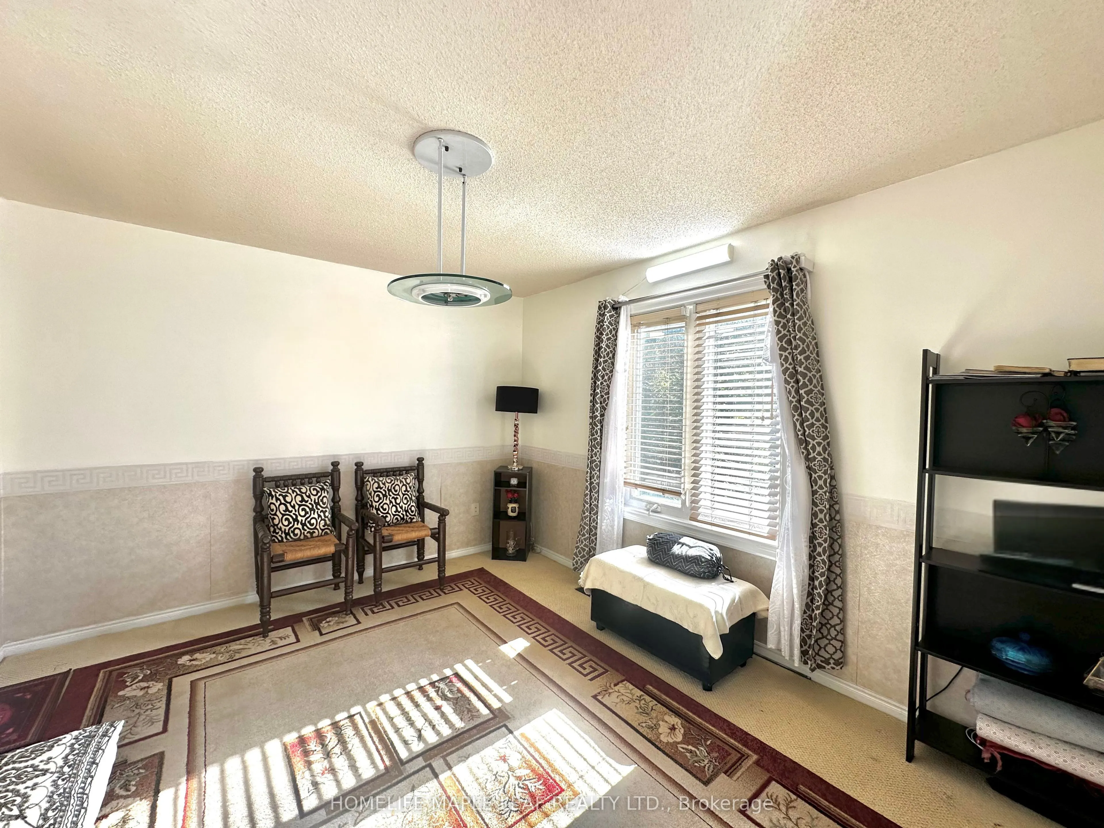 41 Woodstream Avenue E