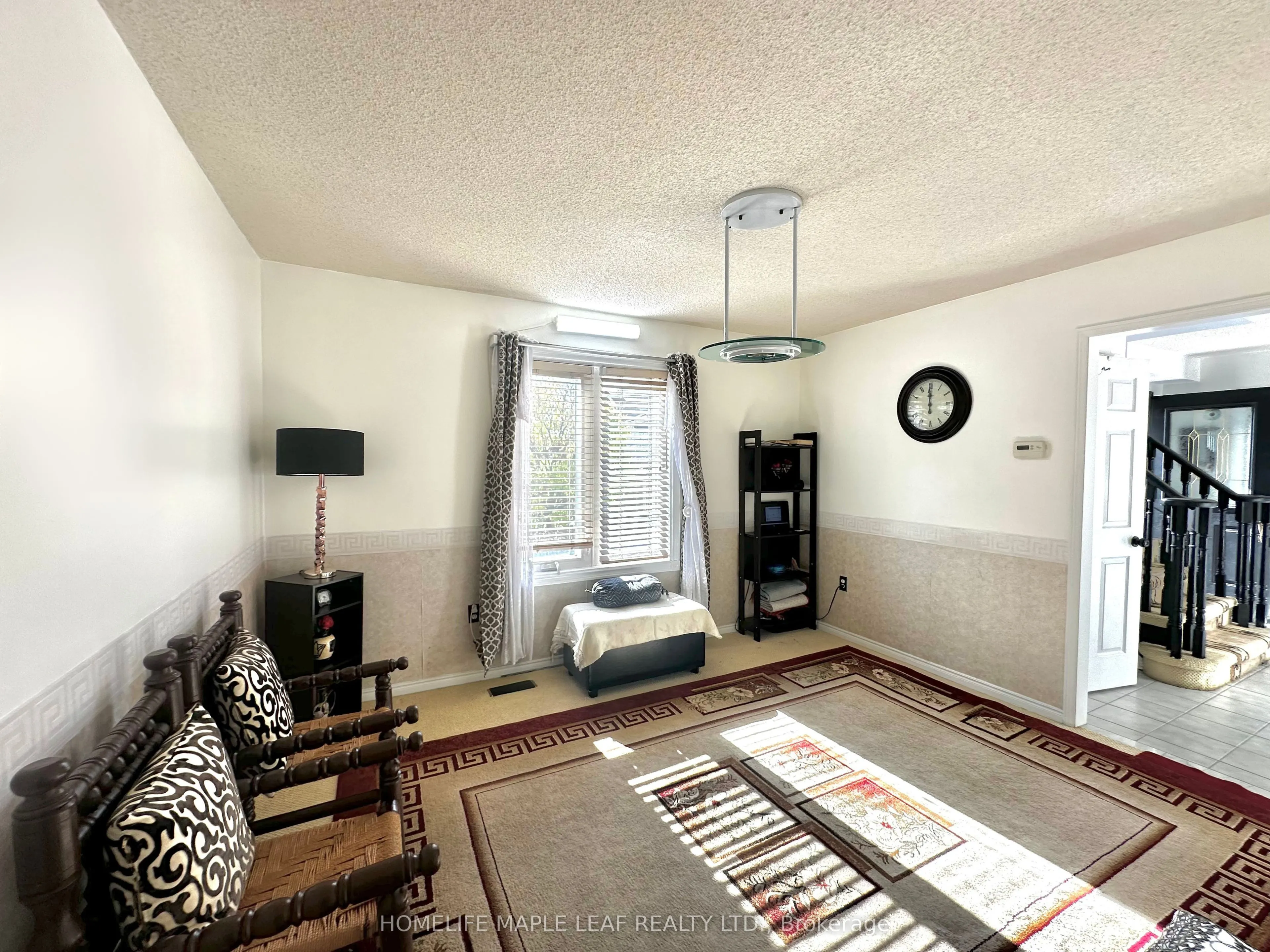 41 Woodstream Avenue E