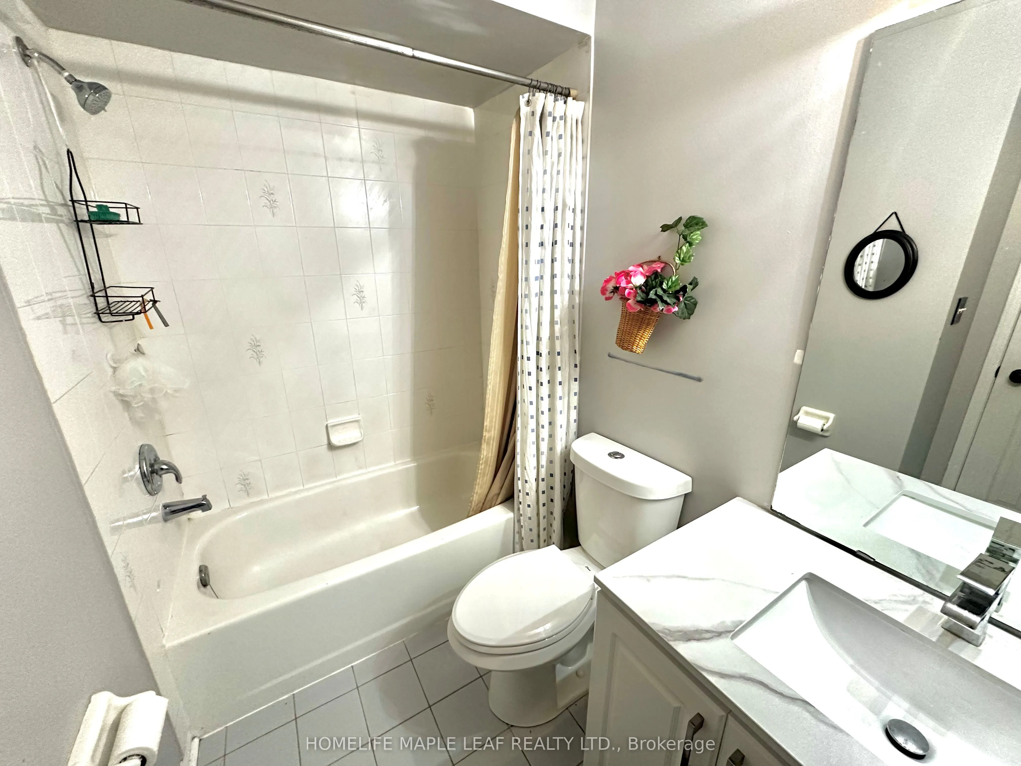 41 Woodstream Avenue E