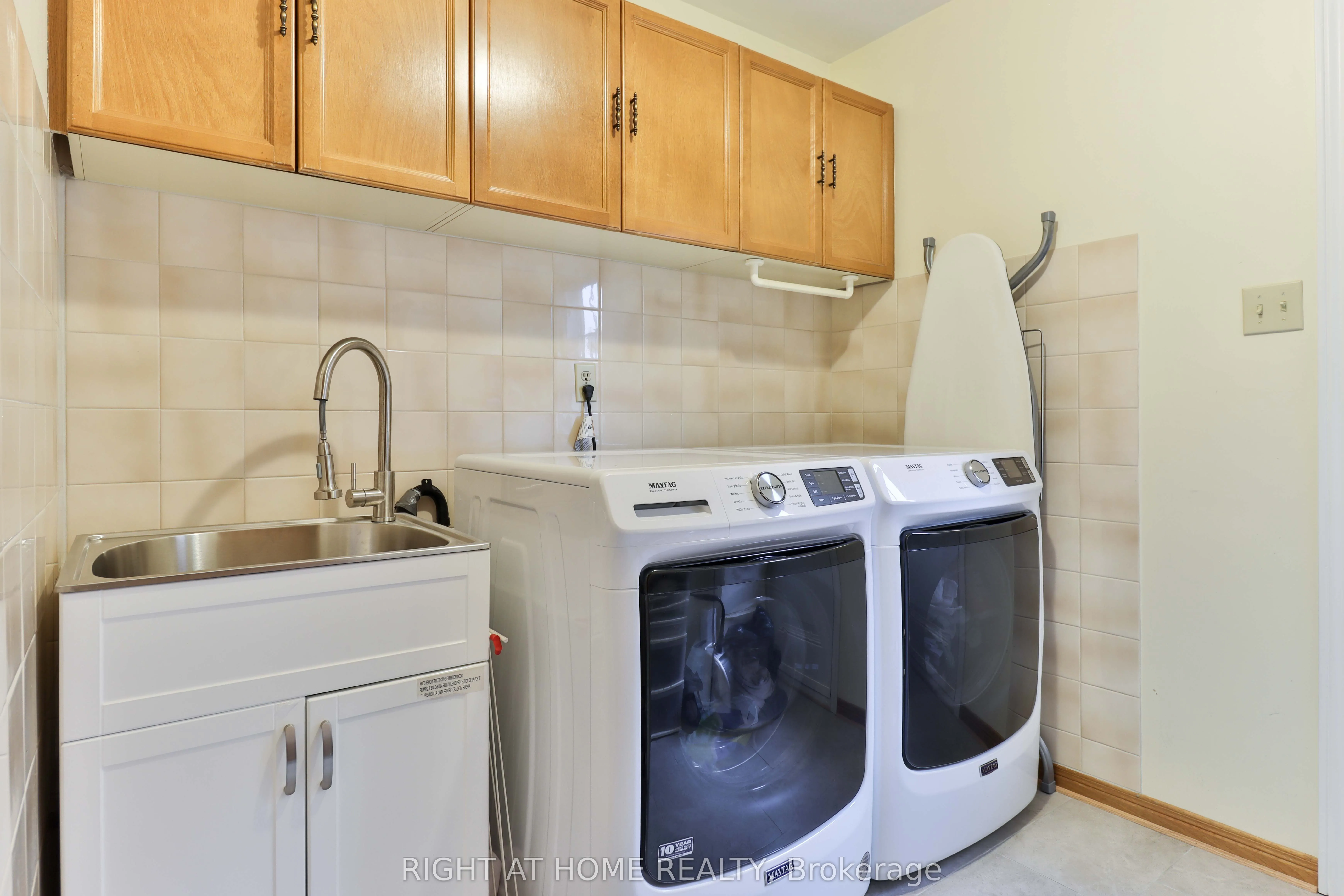 1433 Bough Beeches Boulevard