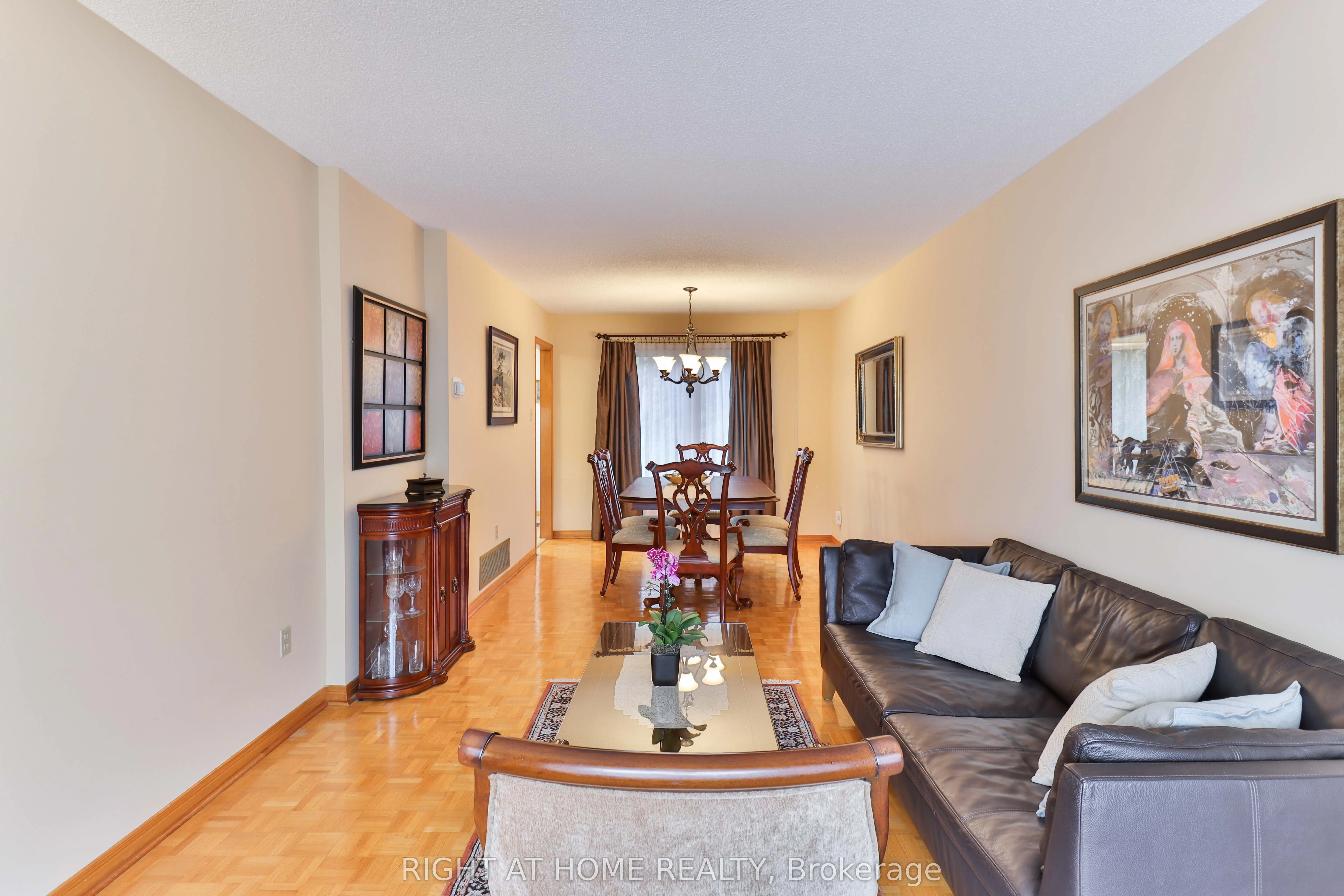 1433 Bough Beeches Boulevard