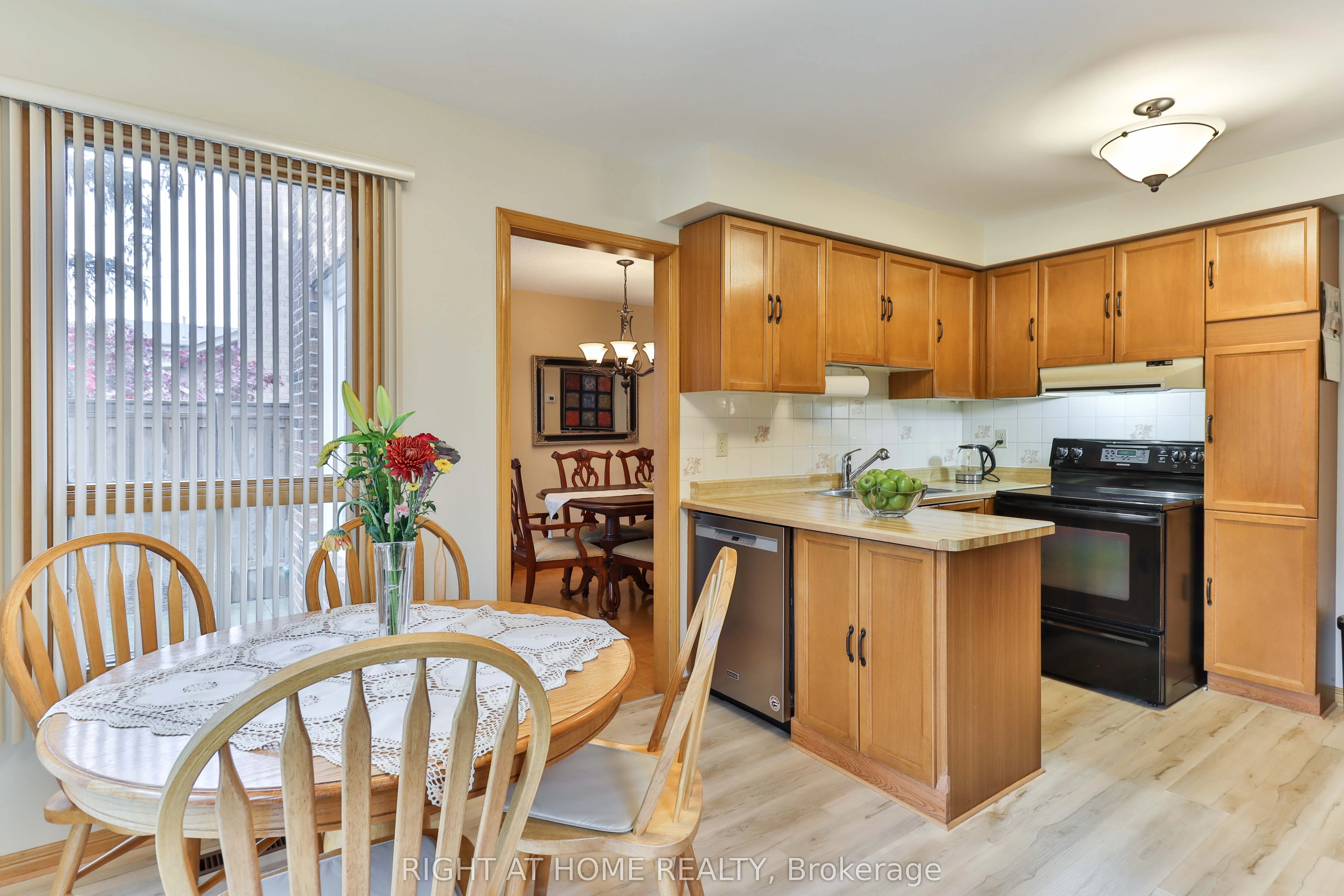 1433 Bough Beeches Boulevard