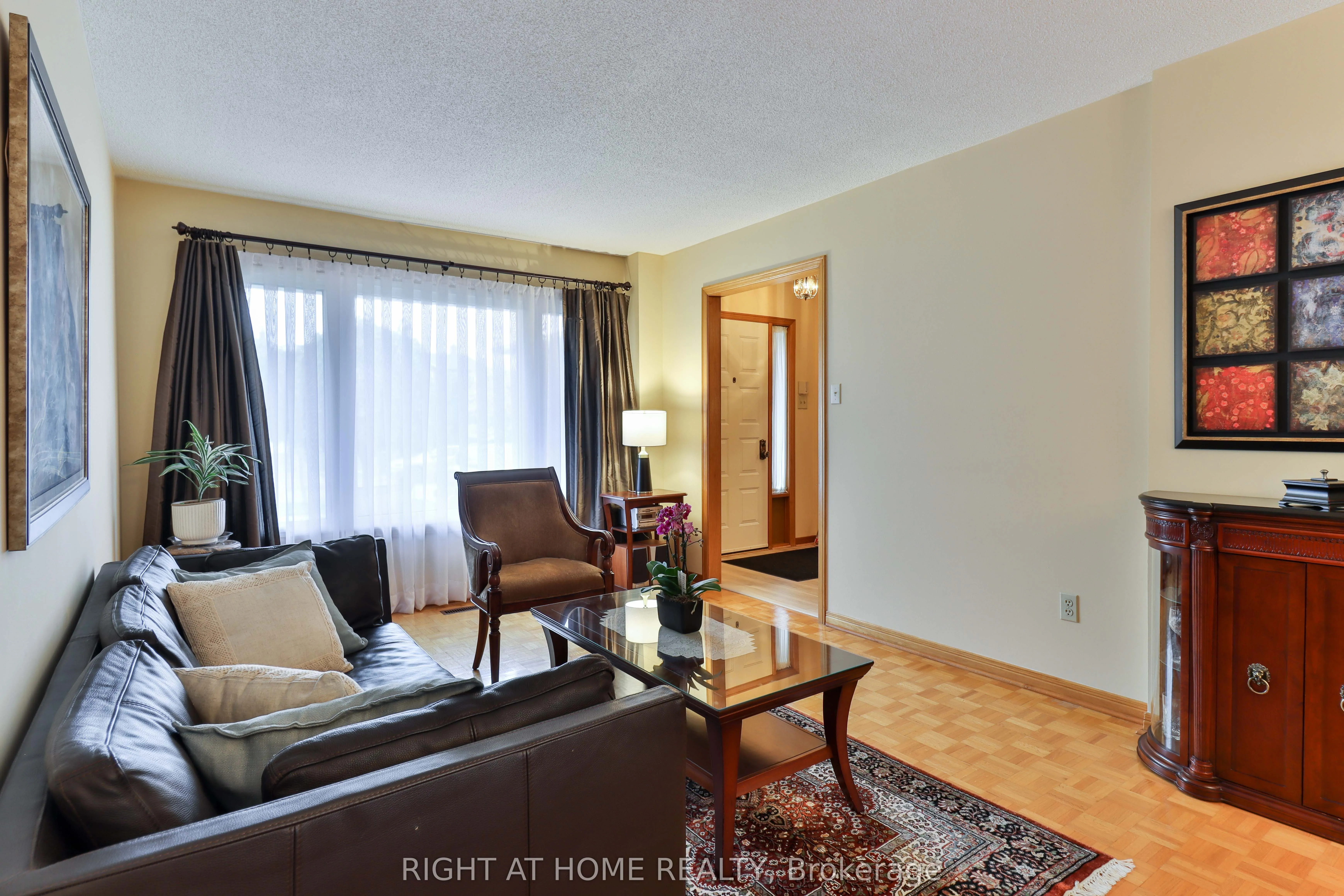 1433 Bough Beeches Boulevard