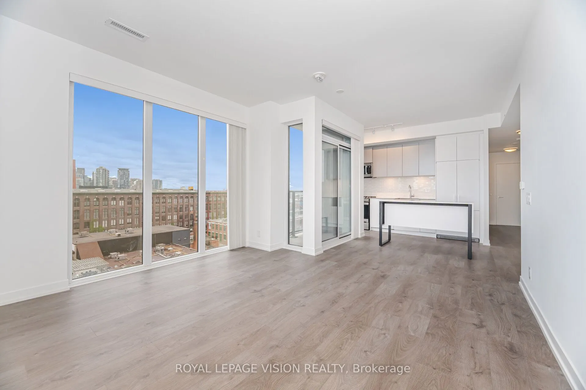 270 Dufferin Street, #803