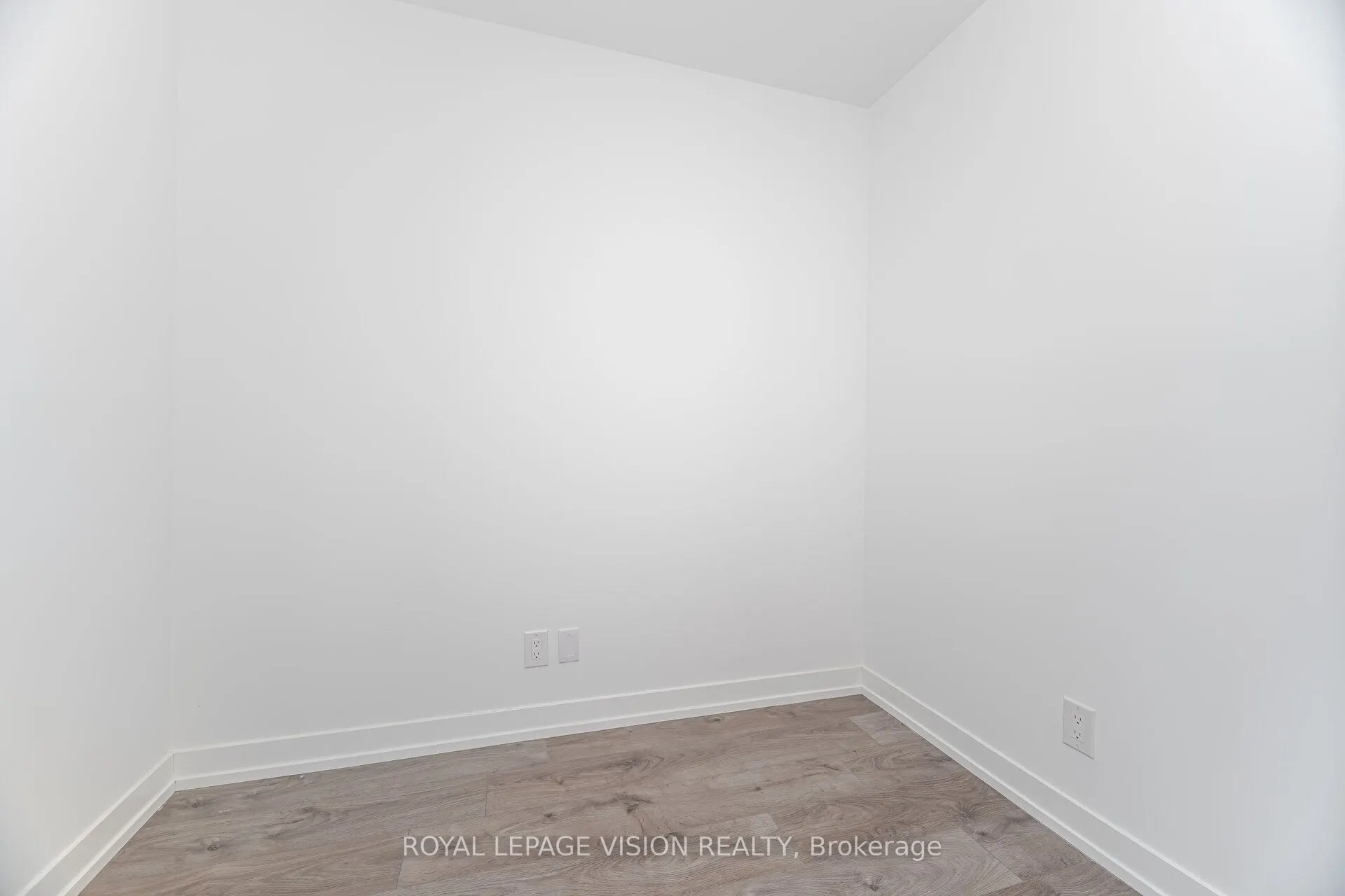 270 Dufferin Street, #803