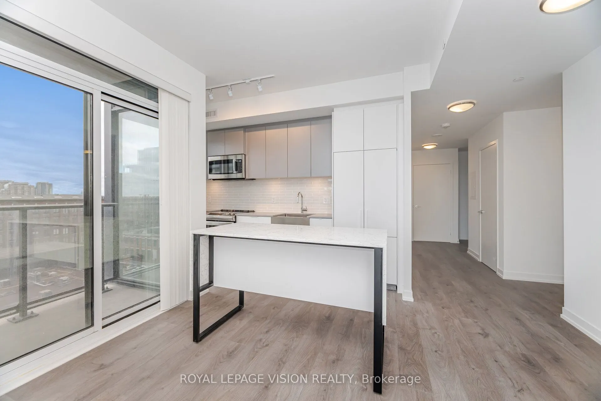 270 Dufferin Street, #803