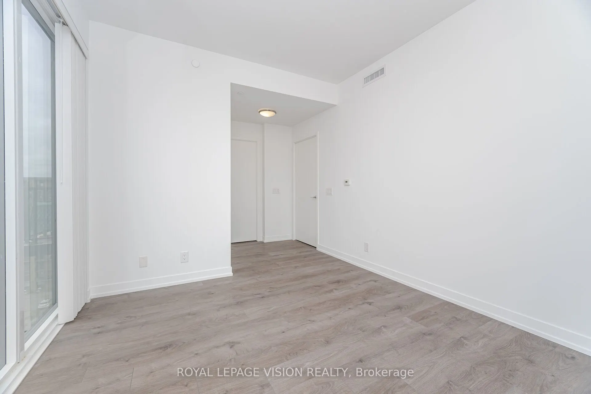 270 Dufferin Street, #803