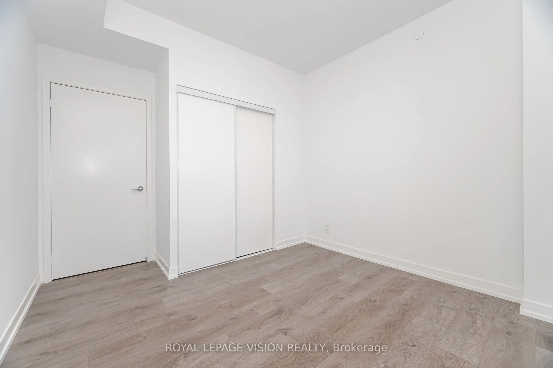 270 Dufferin Street, #803