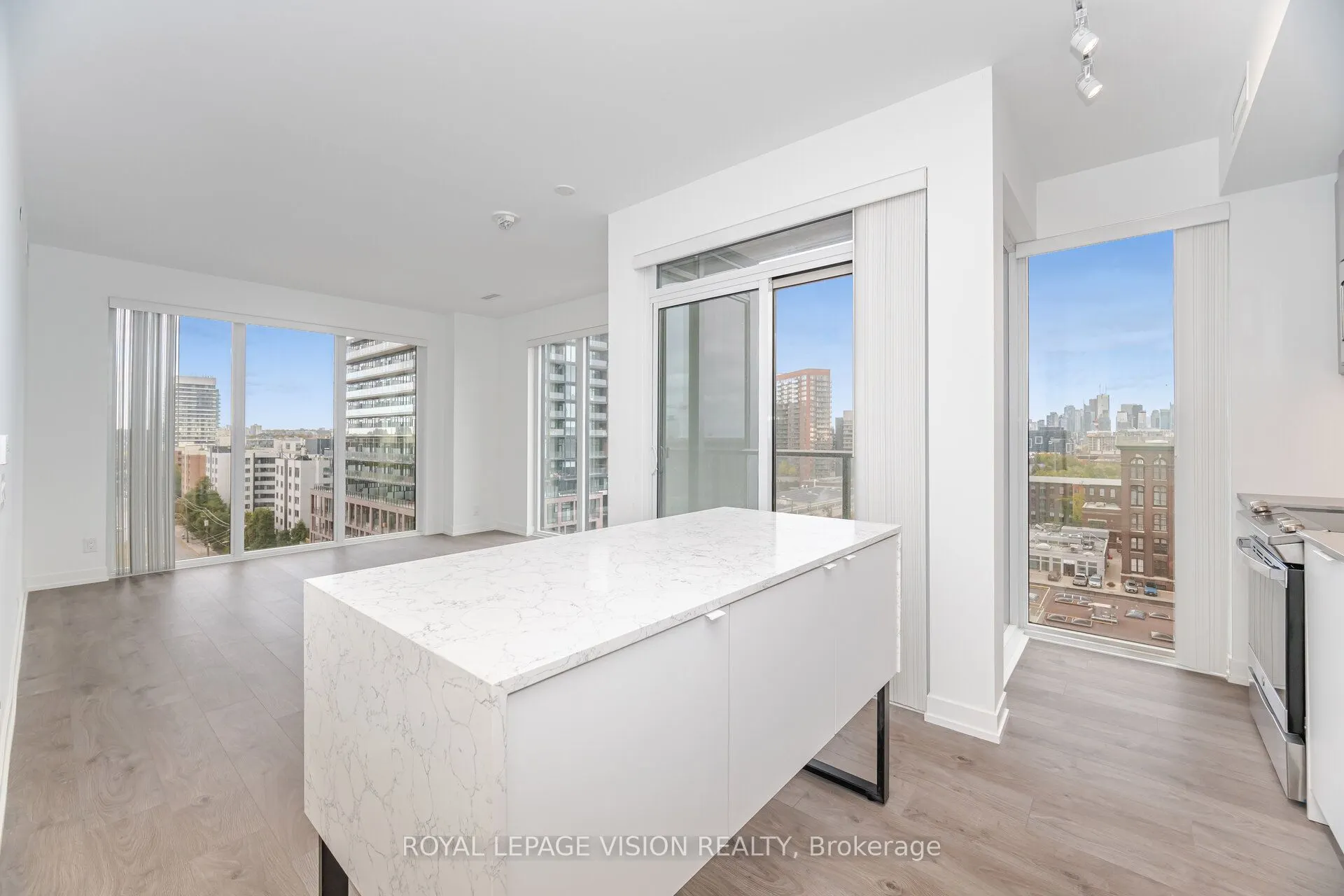 270 Dufferin Street, #803