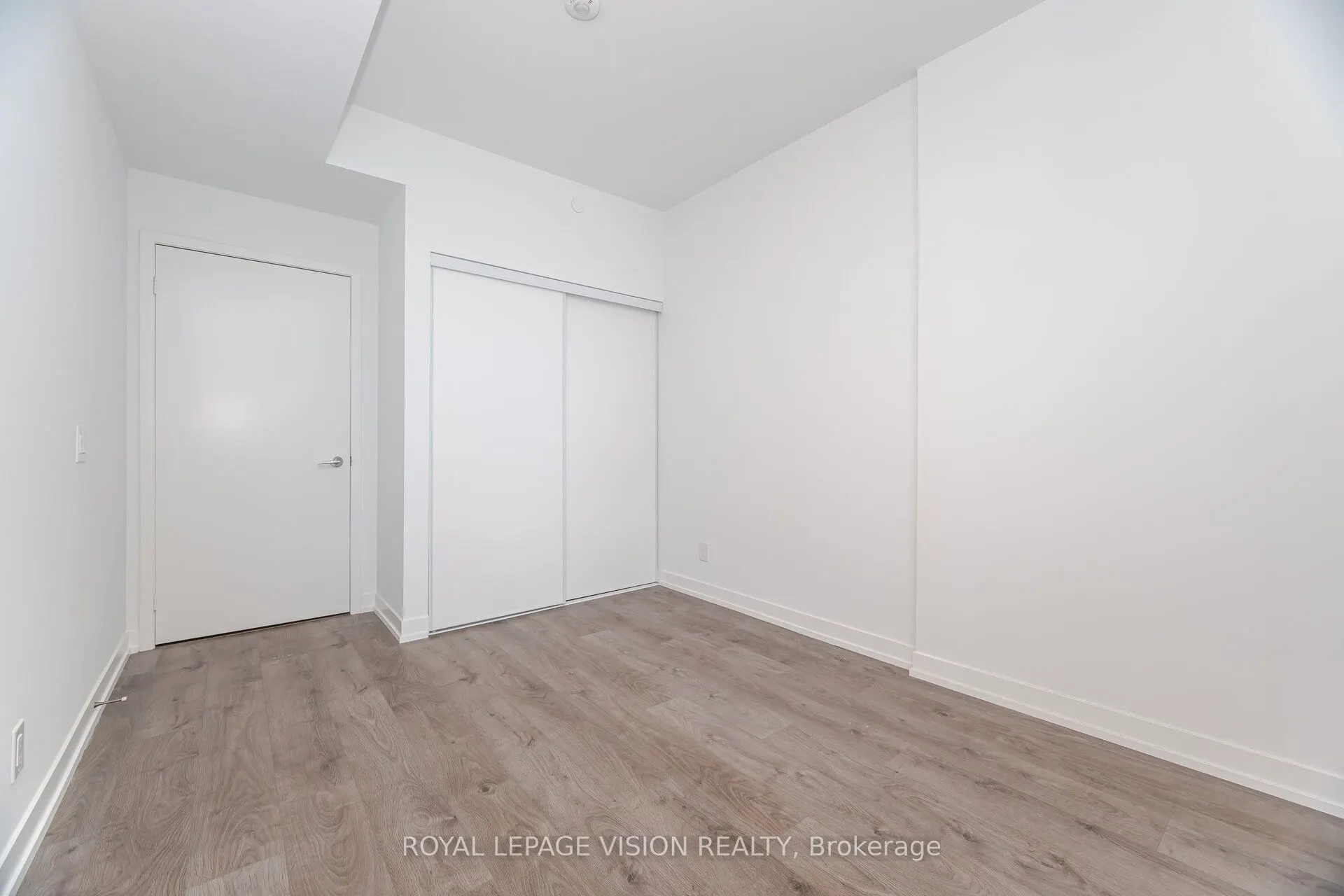 270 Dufferin Street, #803