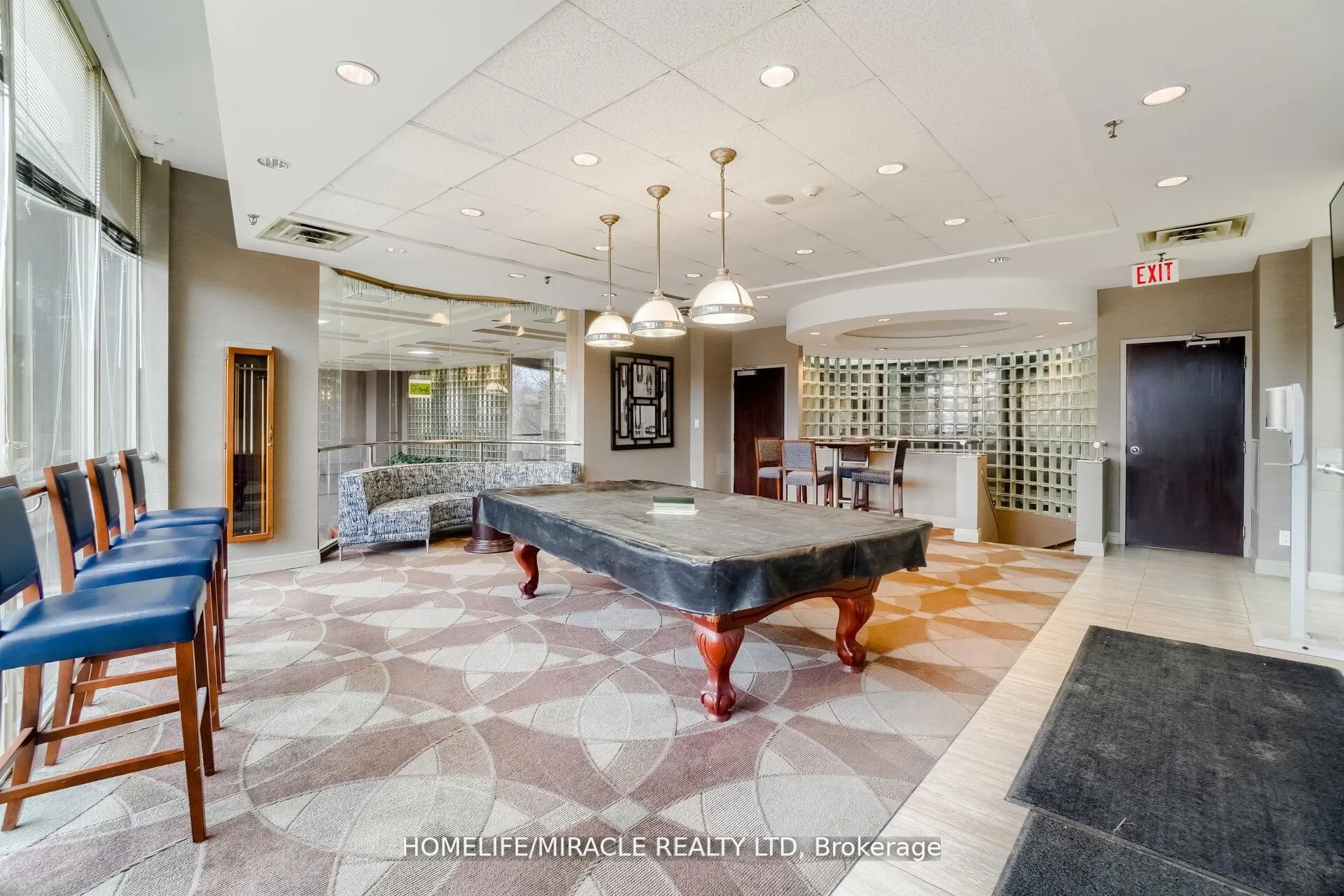 50 Eglinton Ave W, #01