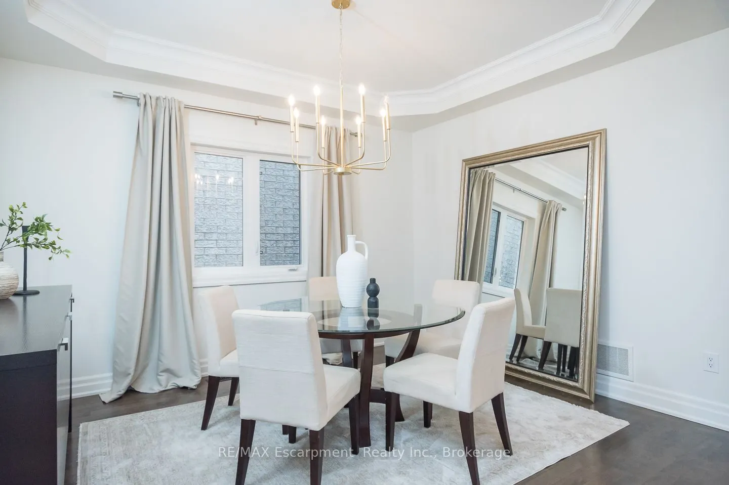 2334 Wuthering Heights Way