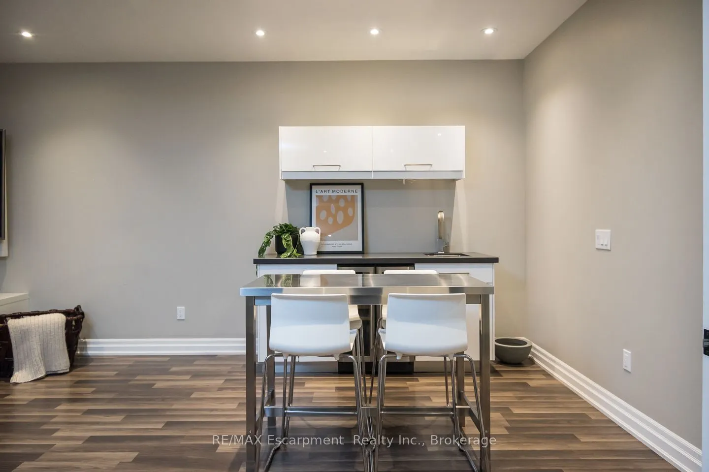 2334 Wuthering Heights Way