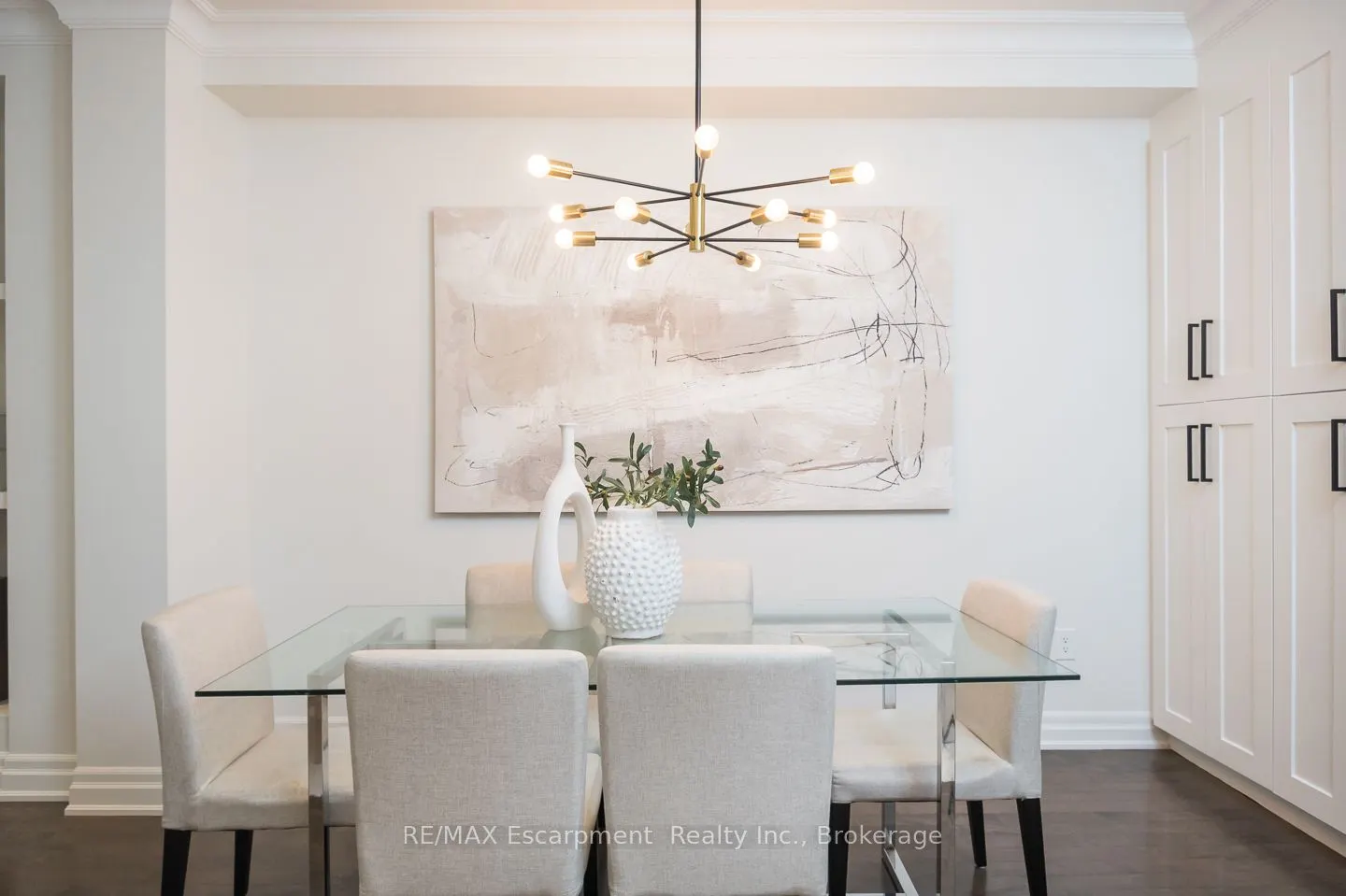 2334 Wuthering Heights Way