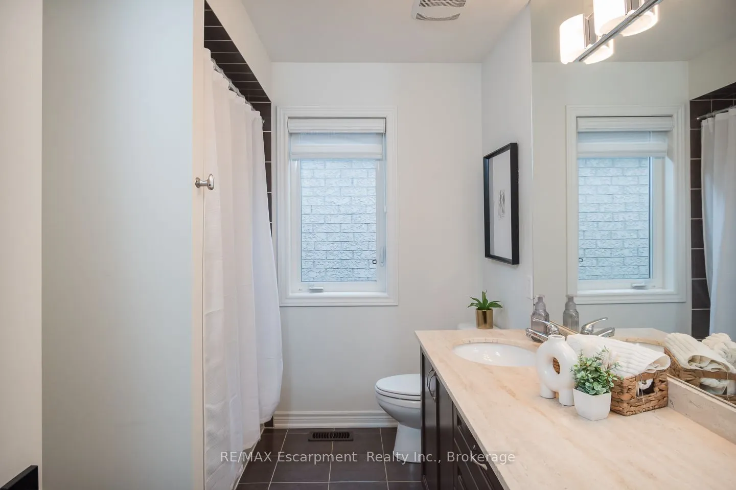 2334 Wuthering Heights Way