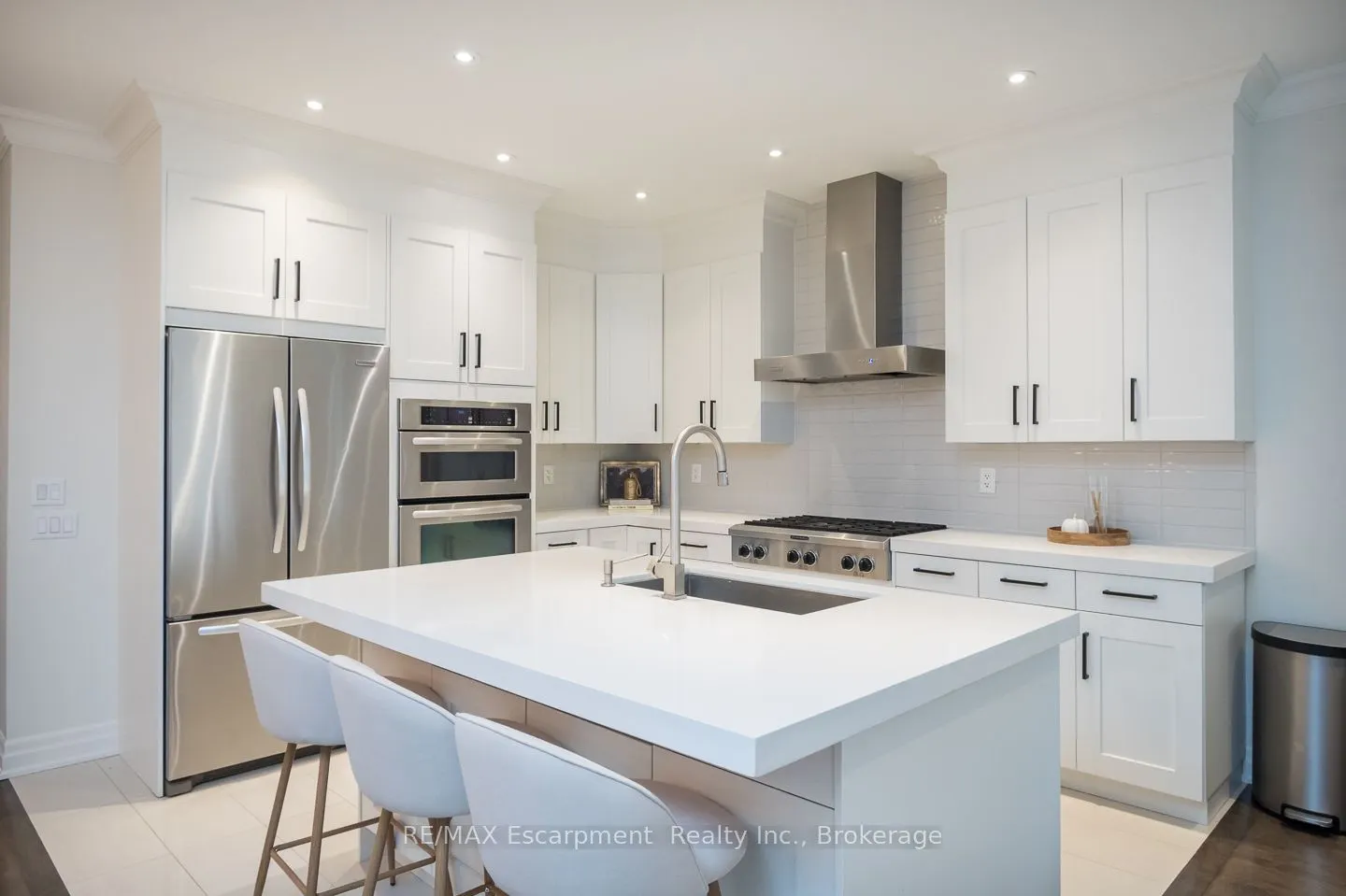 2334 Wuthering Heights Way